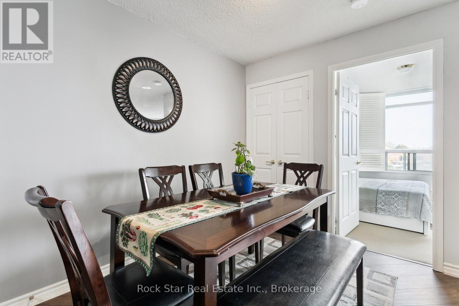 408 - 35 Kingsbridge Garden Circle, Mississauga, Ontario  L5R 3Z5 - Photo 14 - W12116664