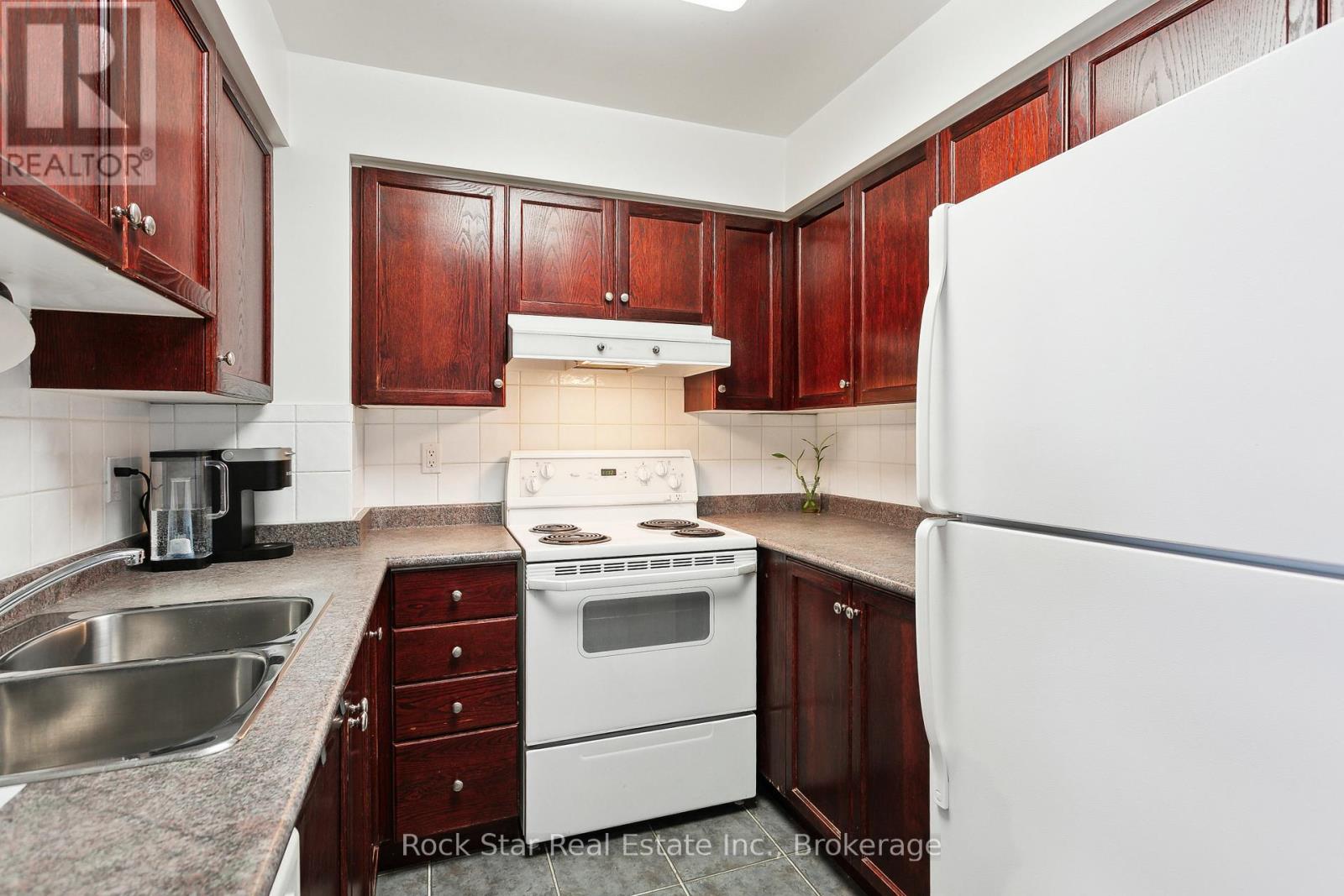 408 - 35 Kingsbridge Garden Circle, Mississauga, Ontario  L5R 3Z5 - Photo 16 - W12116664