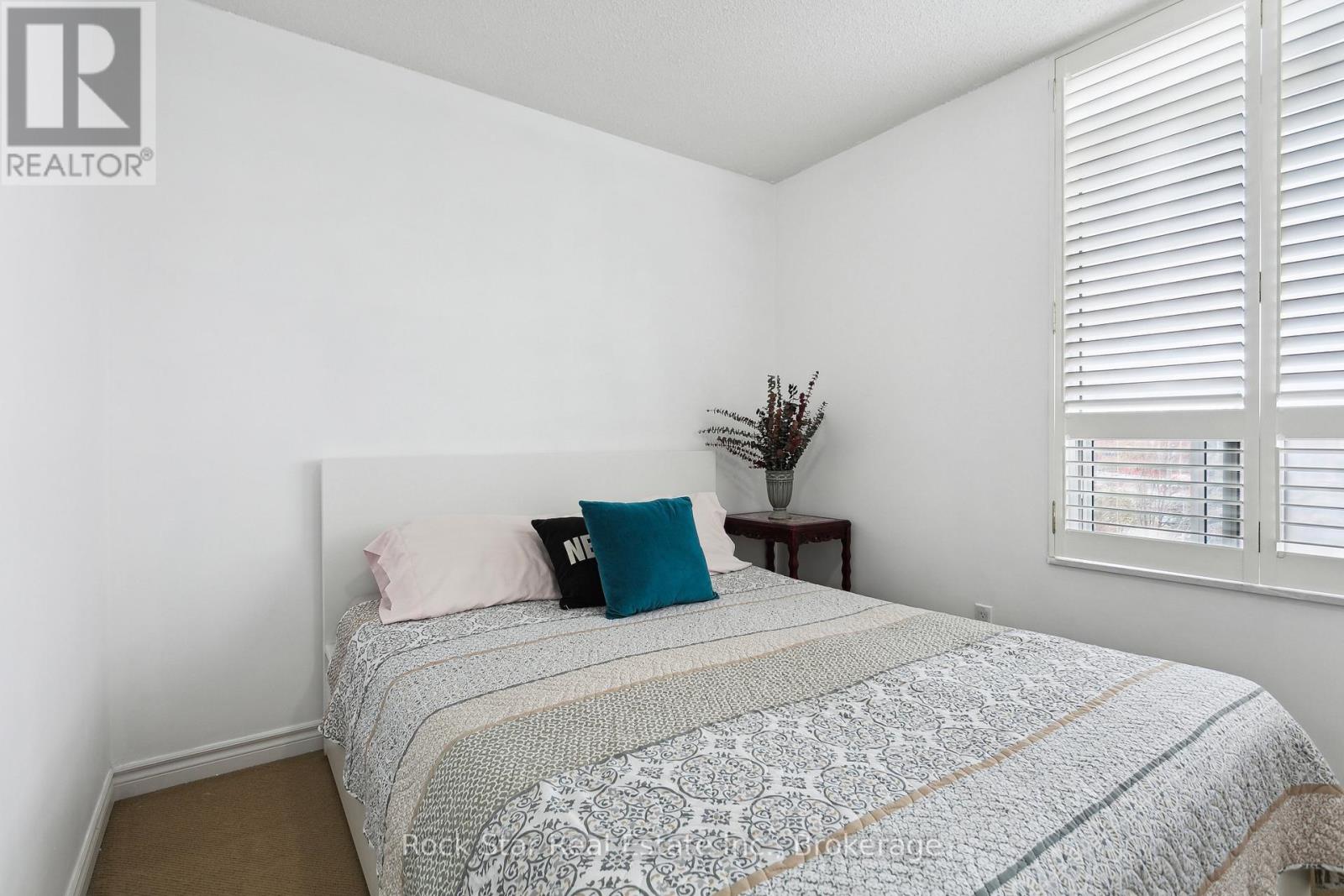 408 - 35 Kingsbridge Garden Circle, Mississauga, Ontario  L5R 3Z5 - Photo 22 - W12116664