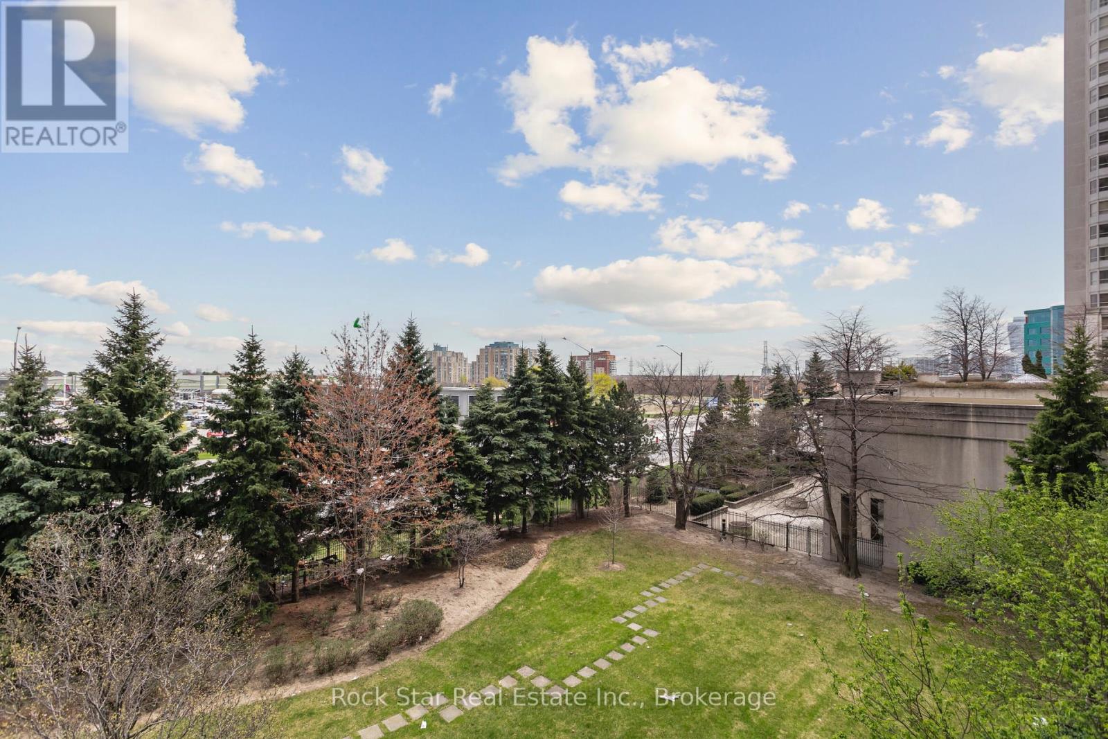 408 - 35 Kingsbridge Garden Circle, Mississauga, Ontario  L5R 3Z5 - Photo 27 - W12116664