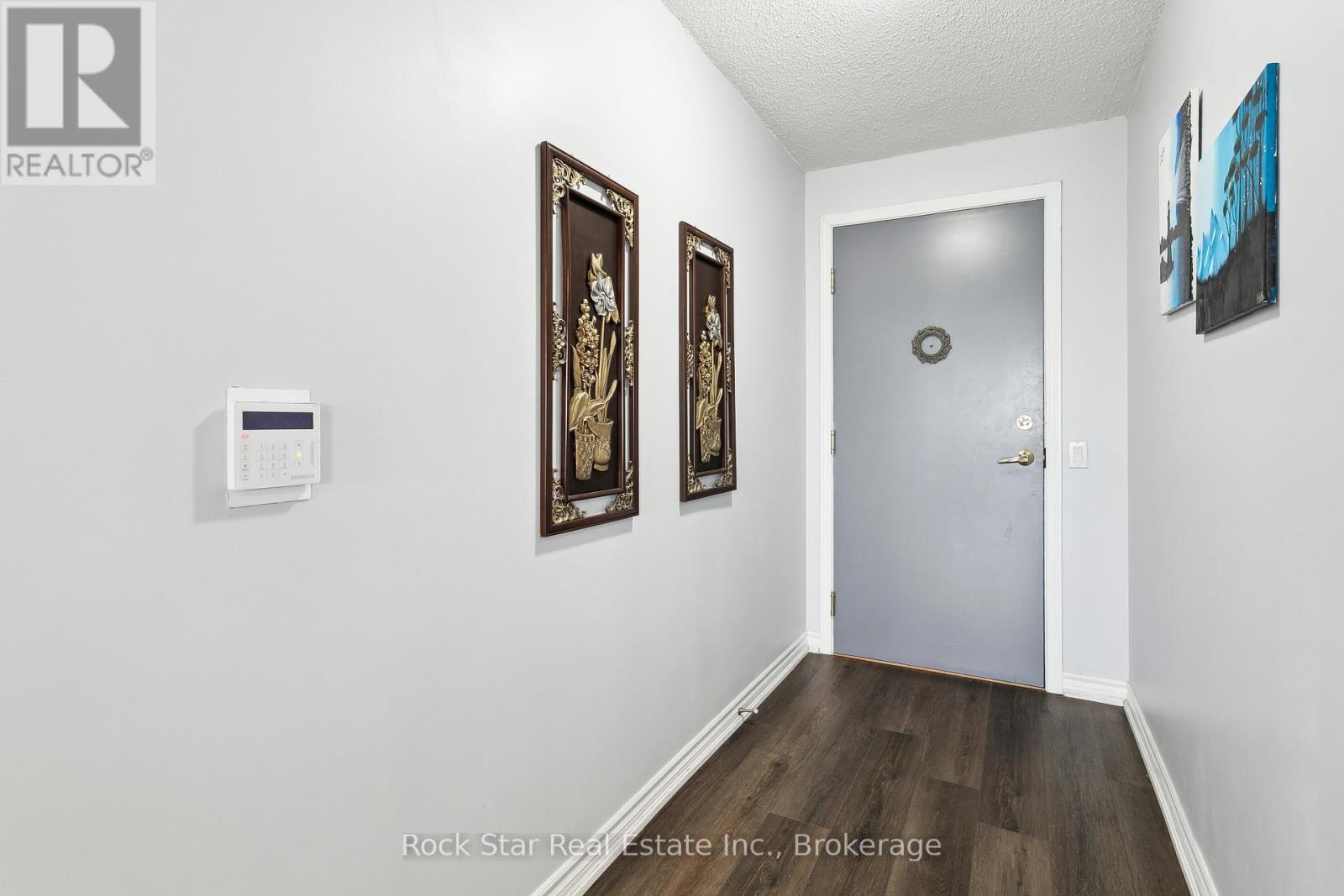 408 - 35 Kingsbridge Garden Circle, Mississauga, Ontario  L5R 3Z5 - Photo 8 - W12116664