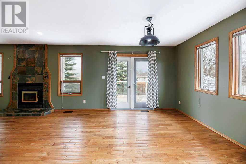 6414 39 Avenue, Stettler, Alberta  T0C 2L1 - Photo 14 - A2214398