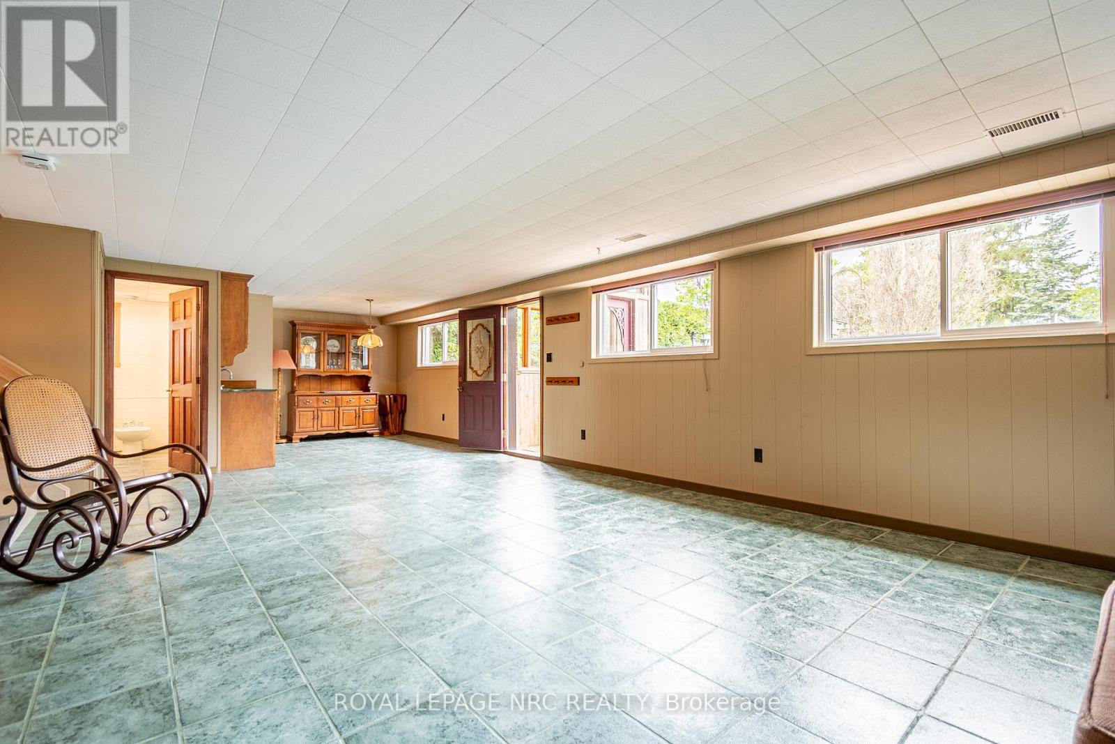 57 Royal York Road, St. Catharines, Ontario  L2N 2N7 - Photo 23 - X12116440