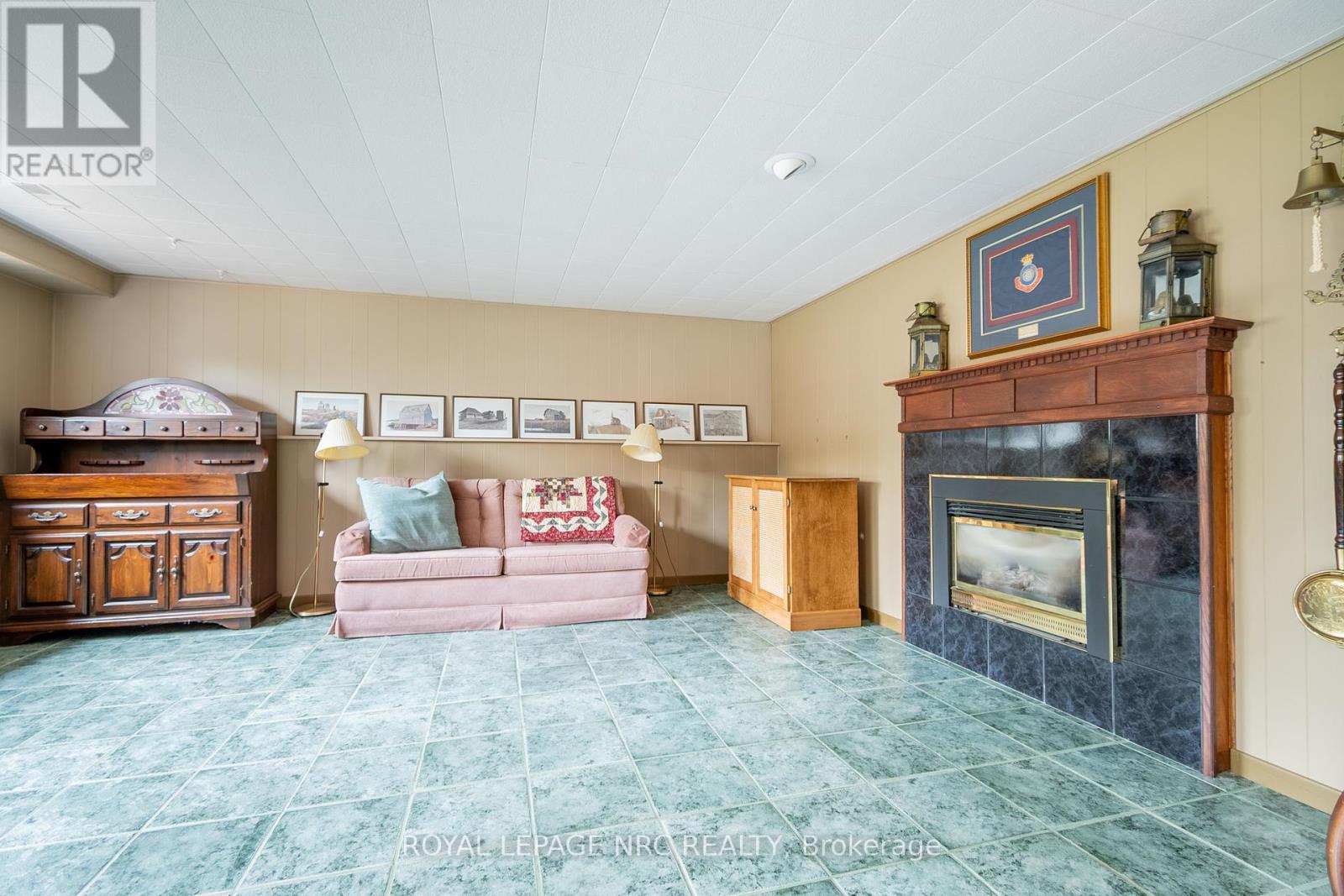 57 Royal York Road, St. Catharines, Ontario  L2N 2N7 - Photo 25 - X12116440