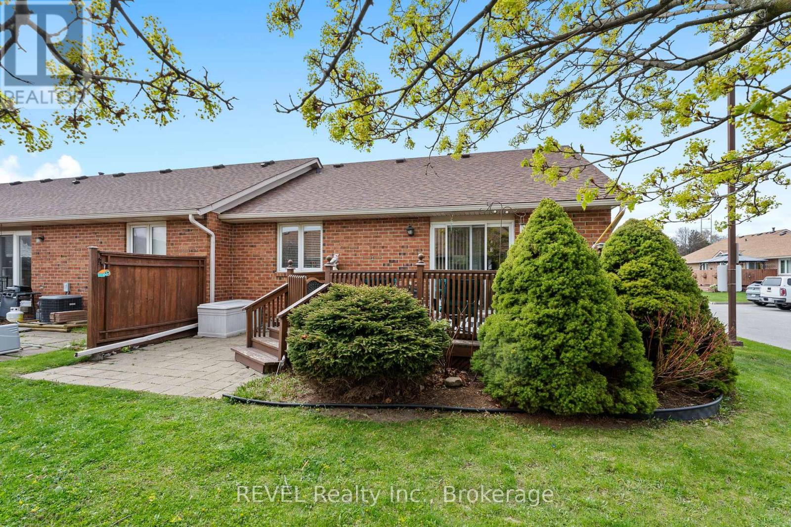 55 - 122 Bunting Road, St. Catharines (E. Chester), Ontario  L2P 3X7 - Photo 27 - X12116603