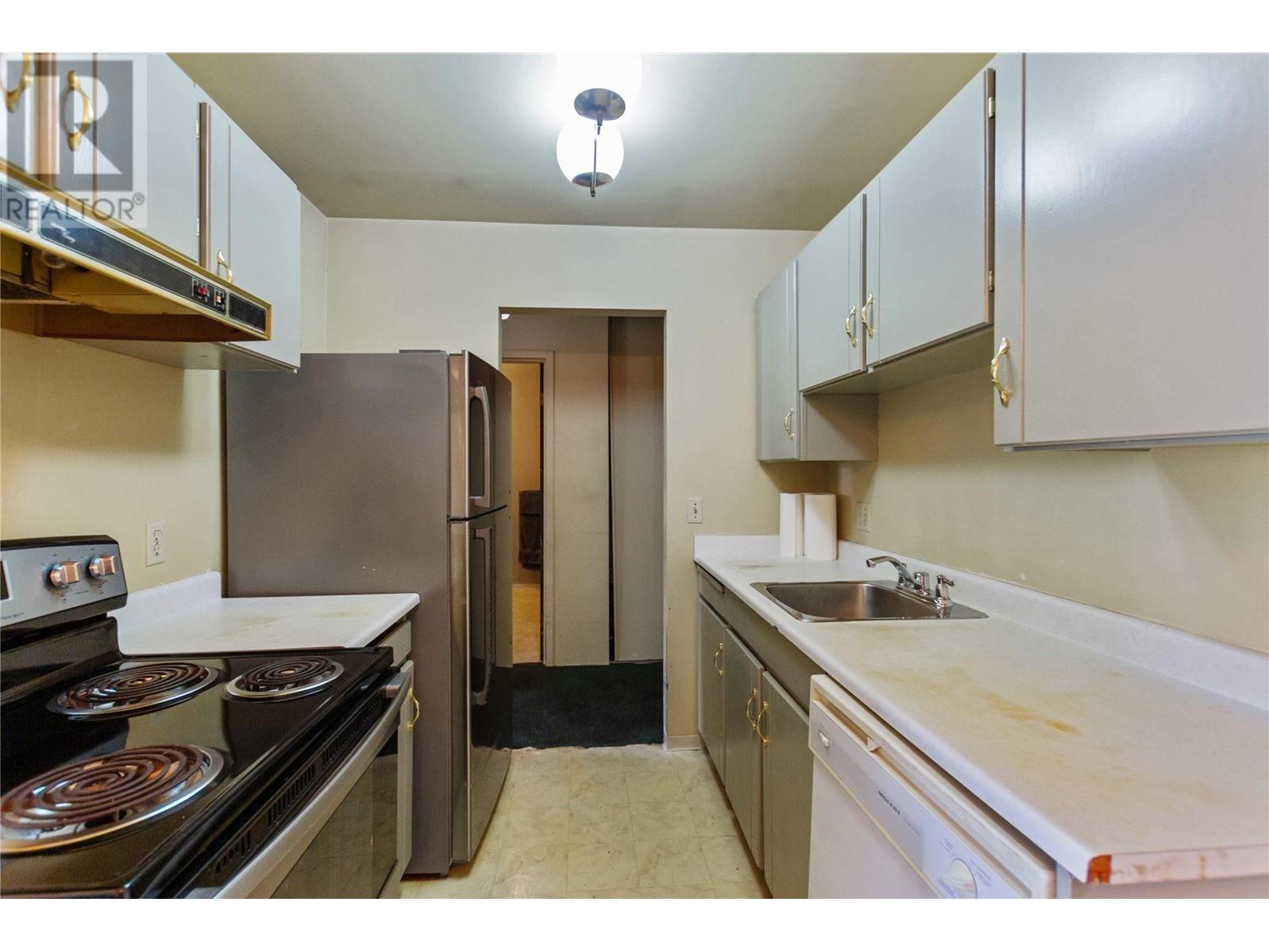302 9202 Horne Street, Burnaby, British Columbia  V3N 4K2 - Photo 10 - R2995891