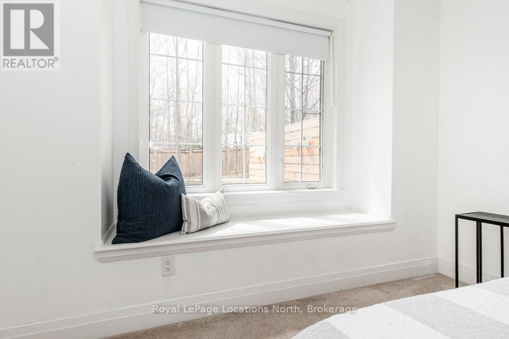 21 Berkshire Avenue, Wasaga Beach, Ontario  L9Z 0G3 - Photo 20 - S12116673