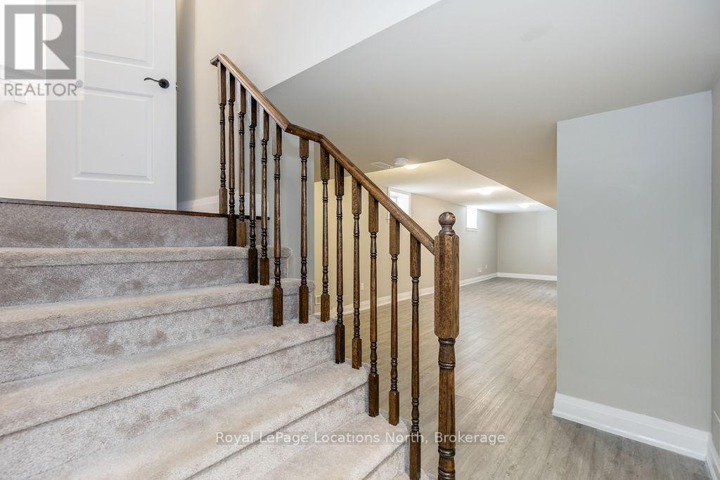 21 Berkshire Avenue, Wasaga Beach, Ontario  L9Z 0G3 - Photo 28 - S12116673