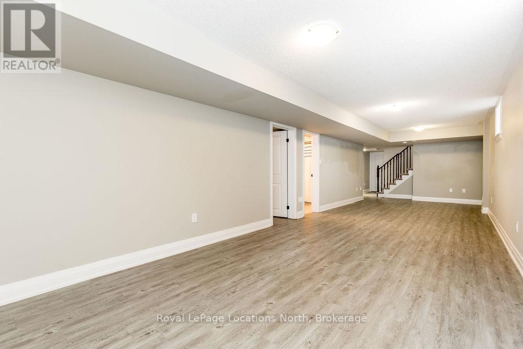 21 Berkshire Avenue, Wasaga Beach, Ontario  L9Z 0G3 - Photo 30 - S12116673