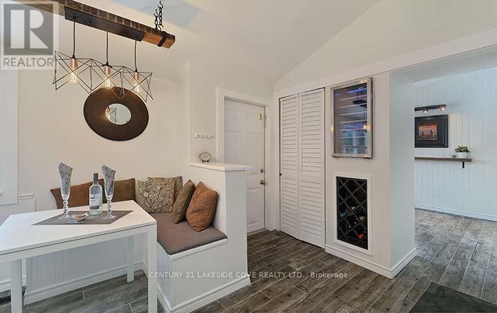 15 TYLER STREET, Aurora, Ontario