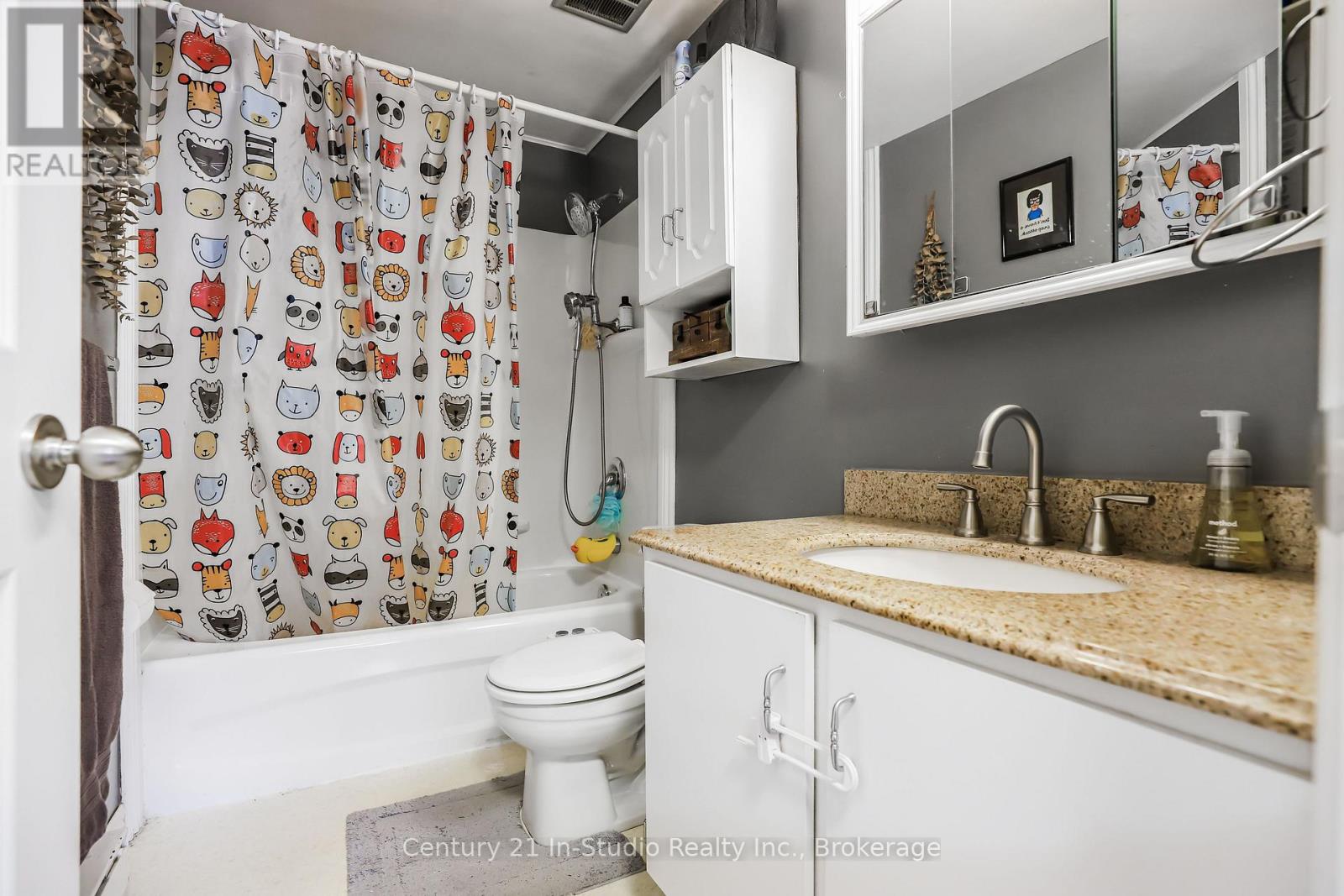 587 Scott Street, Kincardine, Ontario  N2Z 1V2 - Photo 14 - X12116488