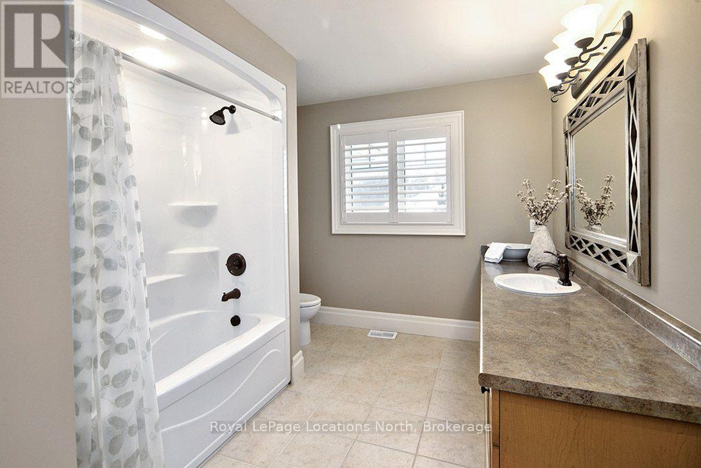 110 John Watt Way, Blue Mountains, Ontario  N0H 2P0 - Photo 23 - X12116654