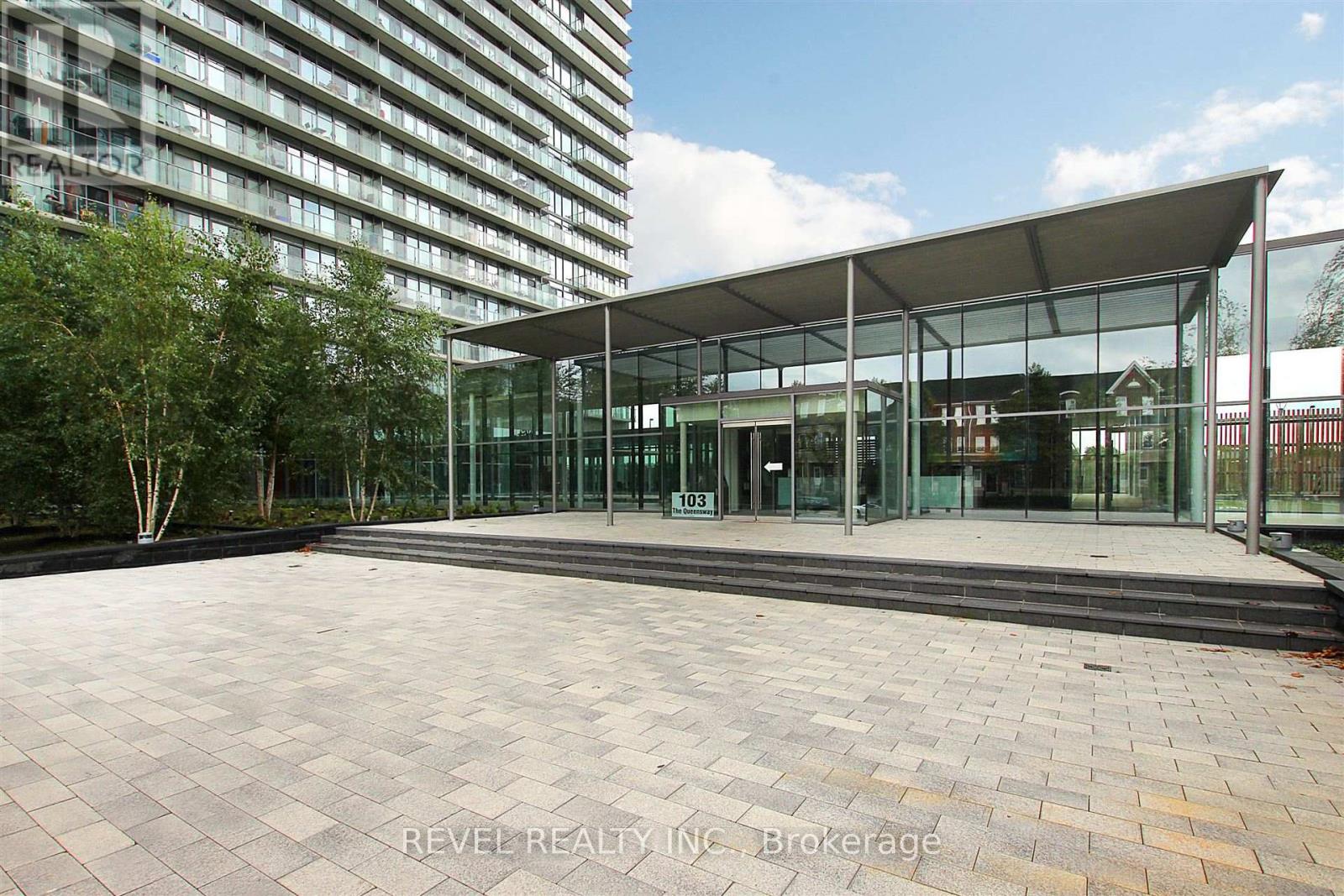 2805 - 105 The Queensway Street, Toronto, Ontario  M6S 5B5 - Photo 3 - W12116351