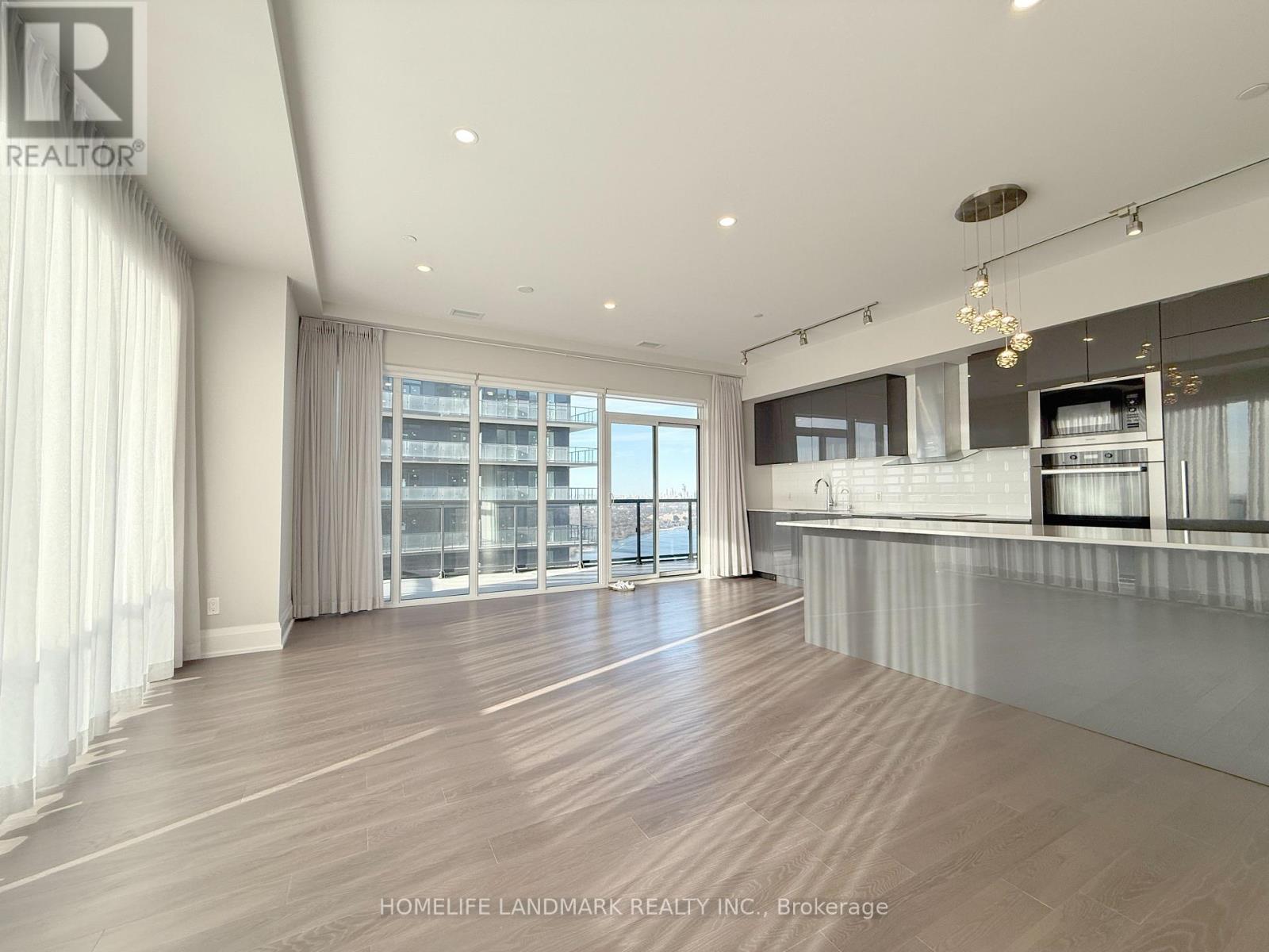 Lph05 - 56 Annie Craig Drive, Toronto, Ontario  M8V 0C8 - Photo 5 - W12116389