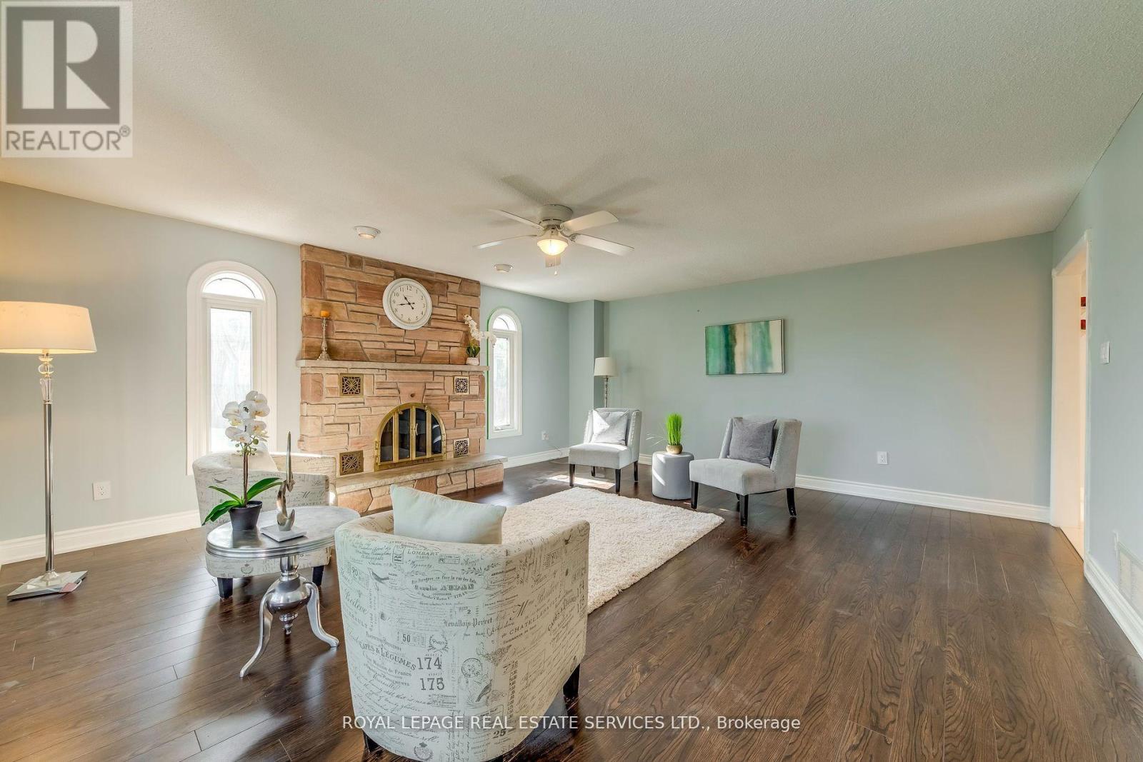 335 Queen Street S, Mississauga (Streetsville), Ontario  L5M 1M3 - Photo 11 - W12116411