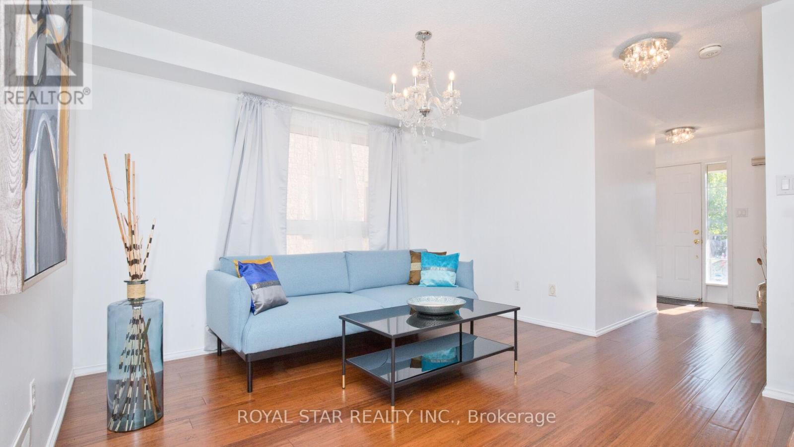 13 Waterdale Road, Brampton (Fletcher's Meadow), Ontario  L7A 1S7 - Photo 7 - W12116428