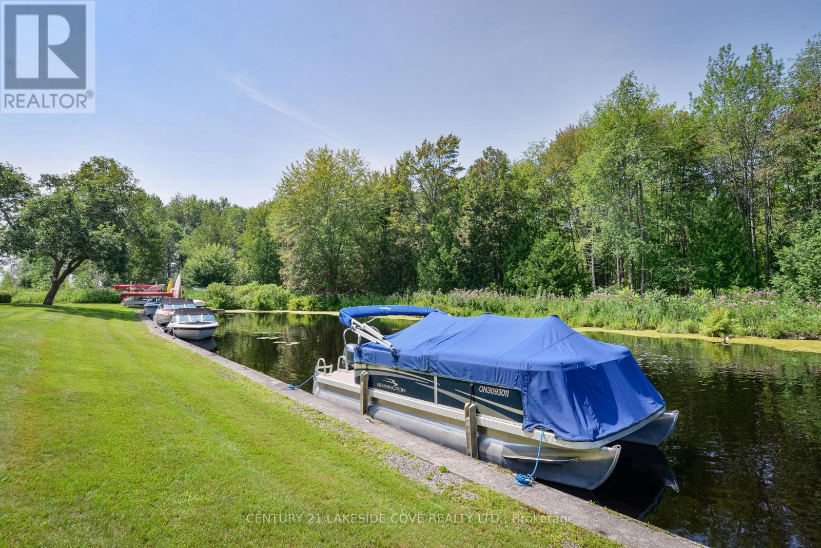 UNIT 16 - 2 PARADISE BOULEVARD W, Ramara, Ontario