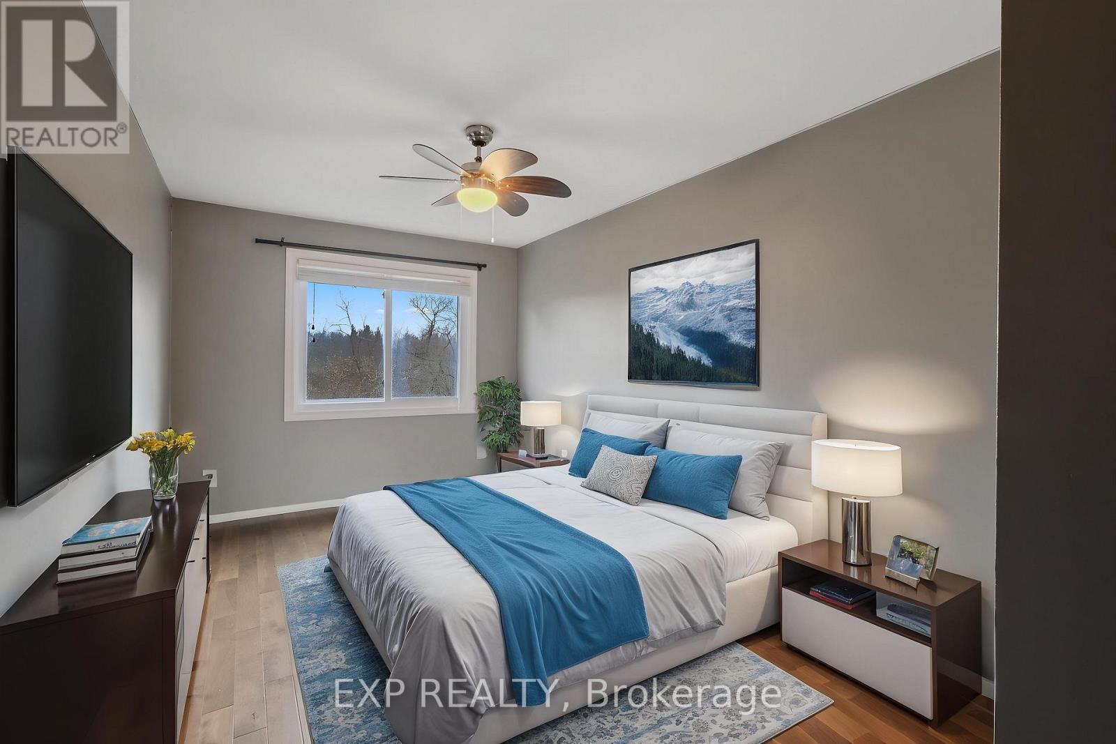 2133 Orient Park Drive, Ottawa, Ontario  K1B 4W1 - Photo 15 - X12116525