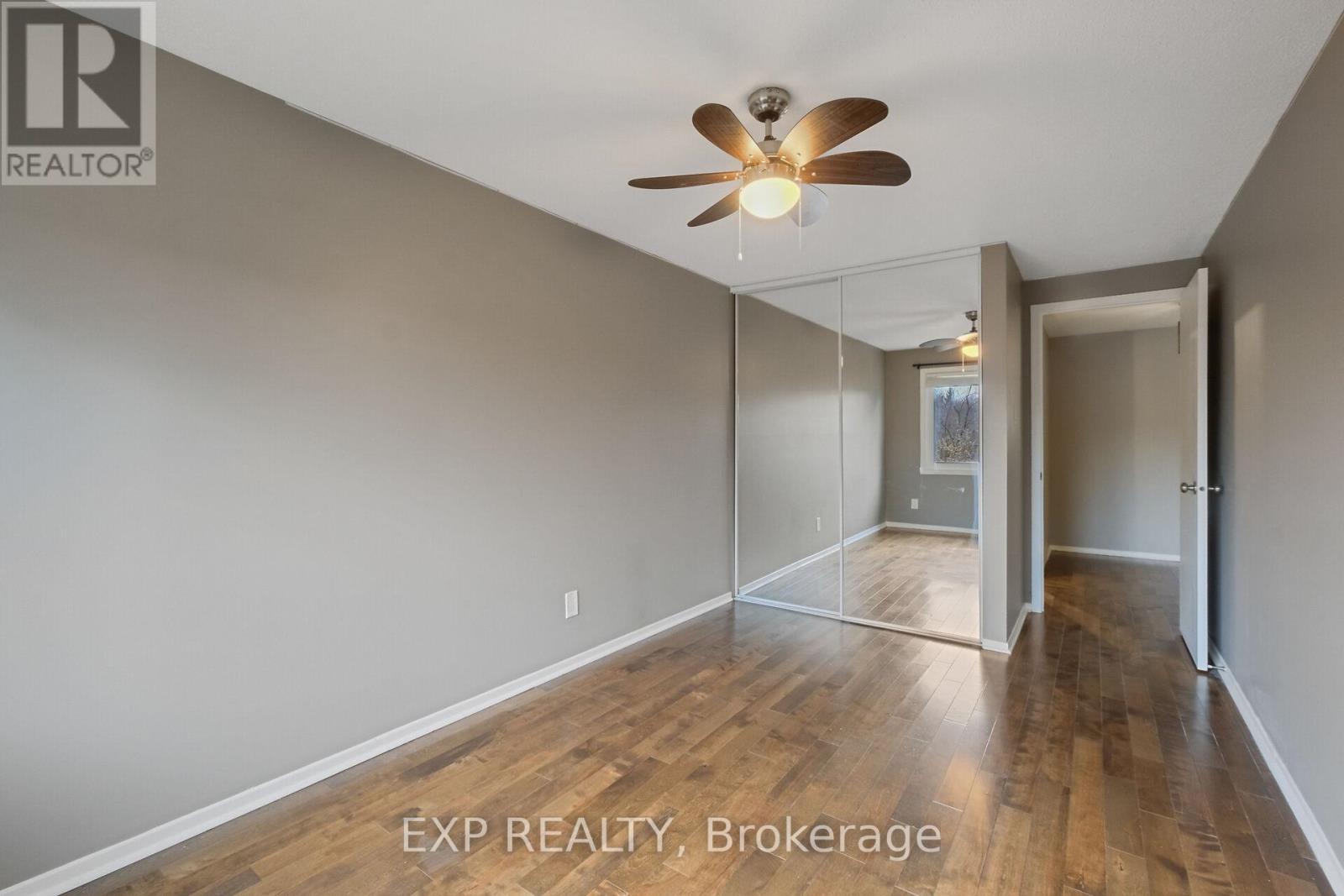 2133 Orient Park Drive, Ottawa, Ontario  K1B 4W1 - Photo 16 - X12116525