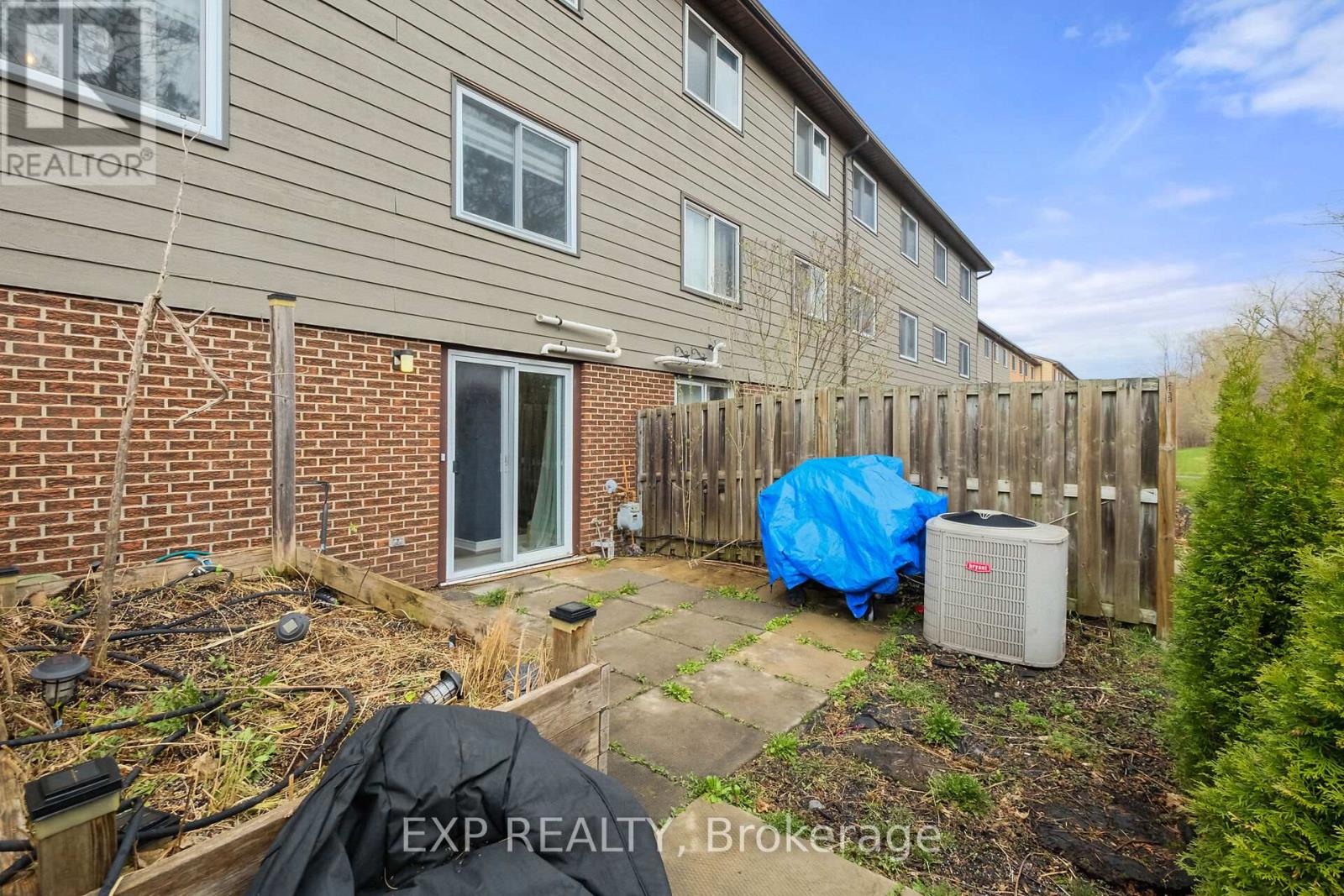 2133 Orient Park Drive, Ottawa, Ontario  K1B 4W1 - Photo 26 - X12116525