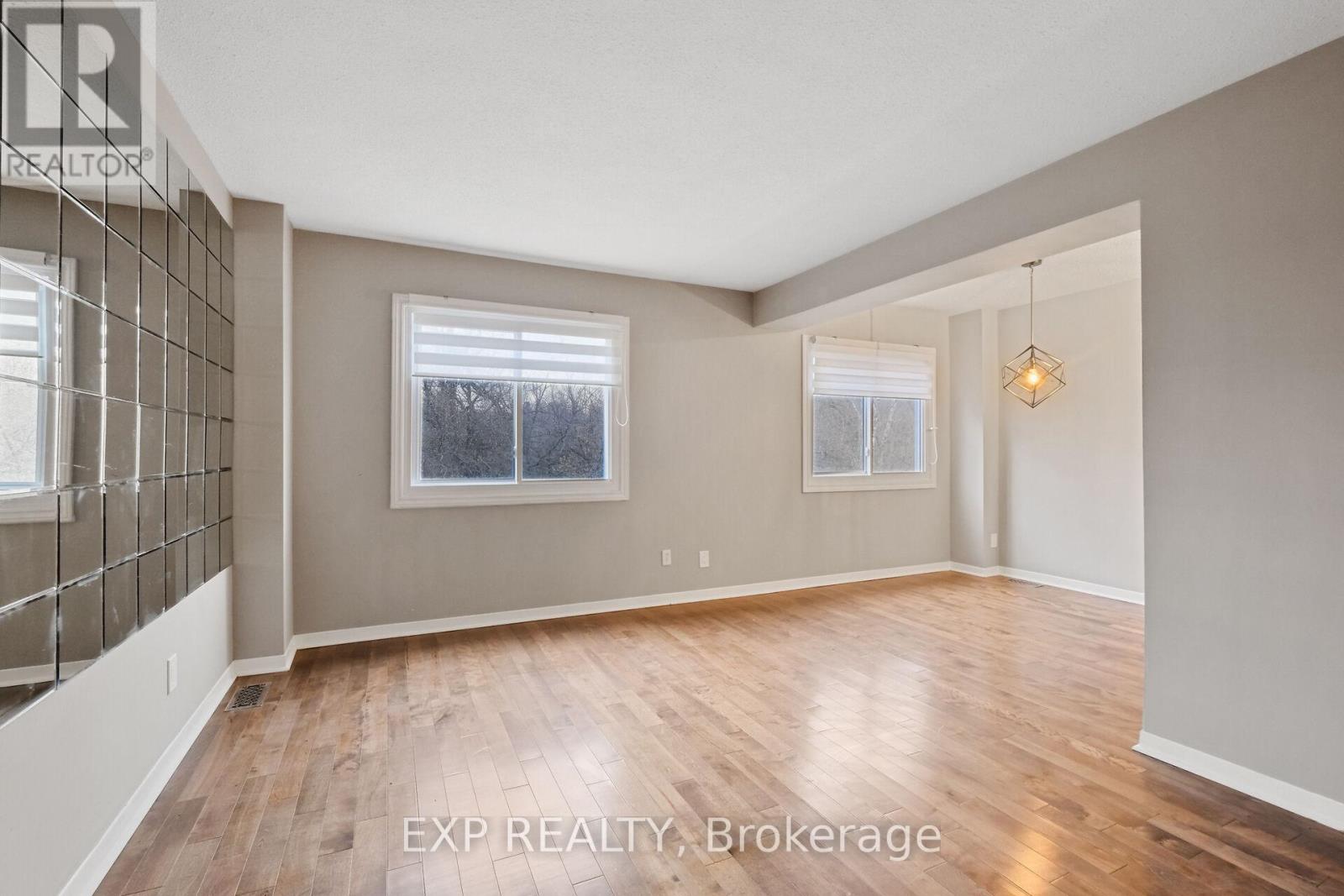 Property at 2133 ORIENT PARK DRIVE image 4