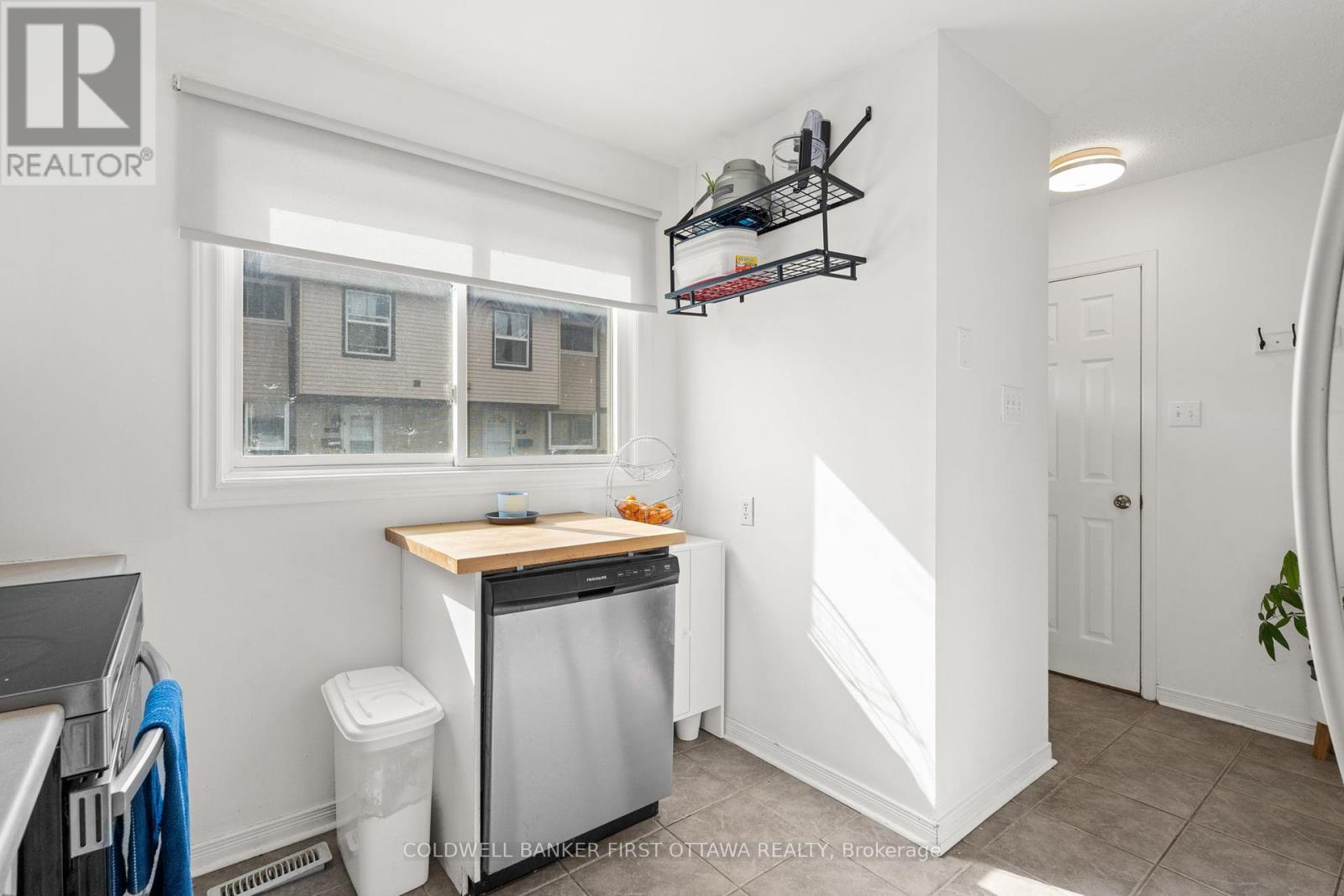 52 - 2570 Southvale Crescent, Ottawa, Ontario  K1B 5B7 - Photo 10 - X12116546