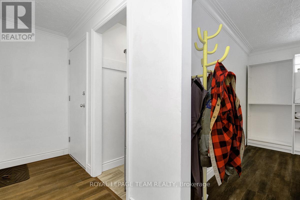 Property at 383 MAIN STREET image 3