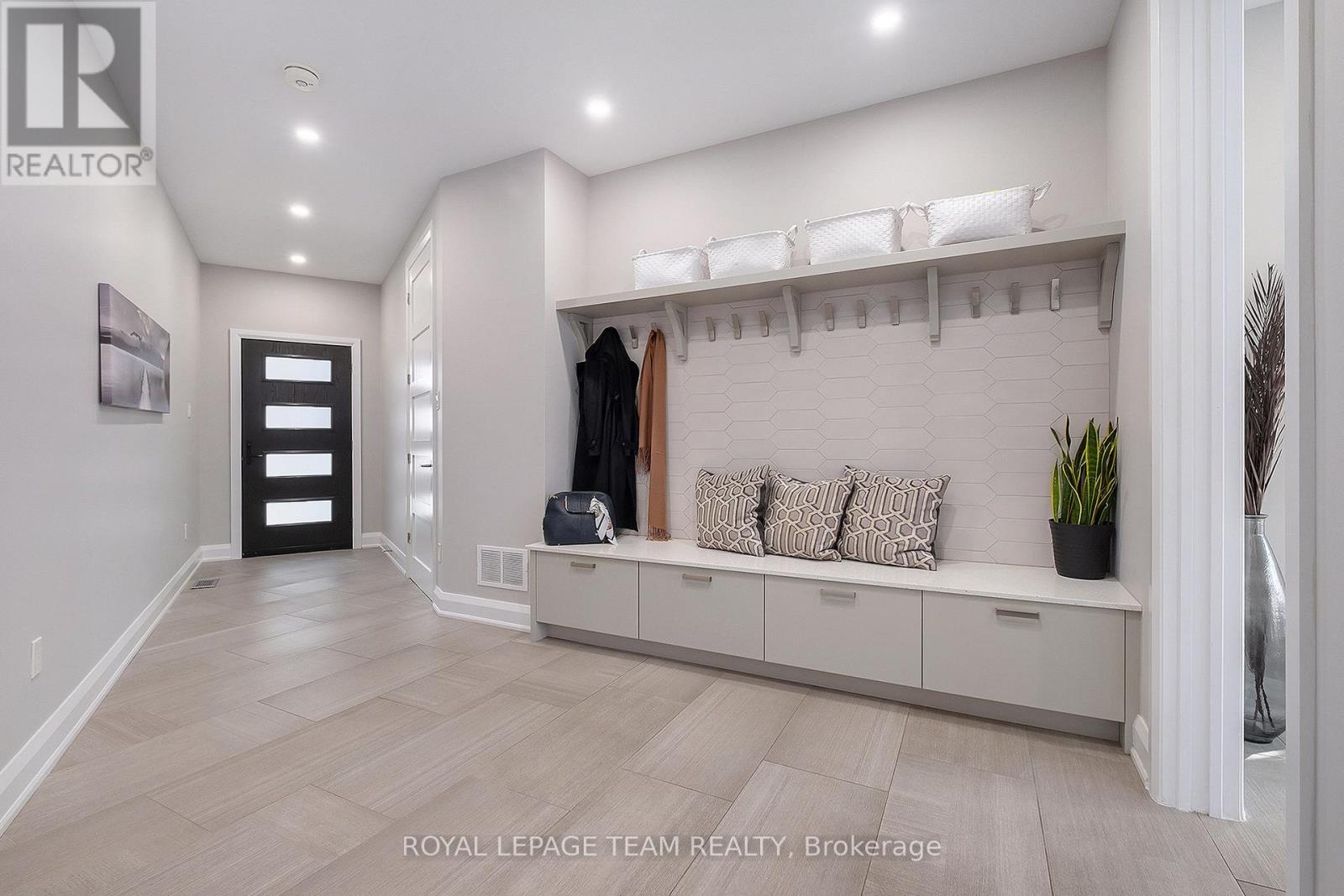 Property at 1670 ORTONA AVENUE image 5