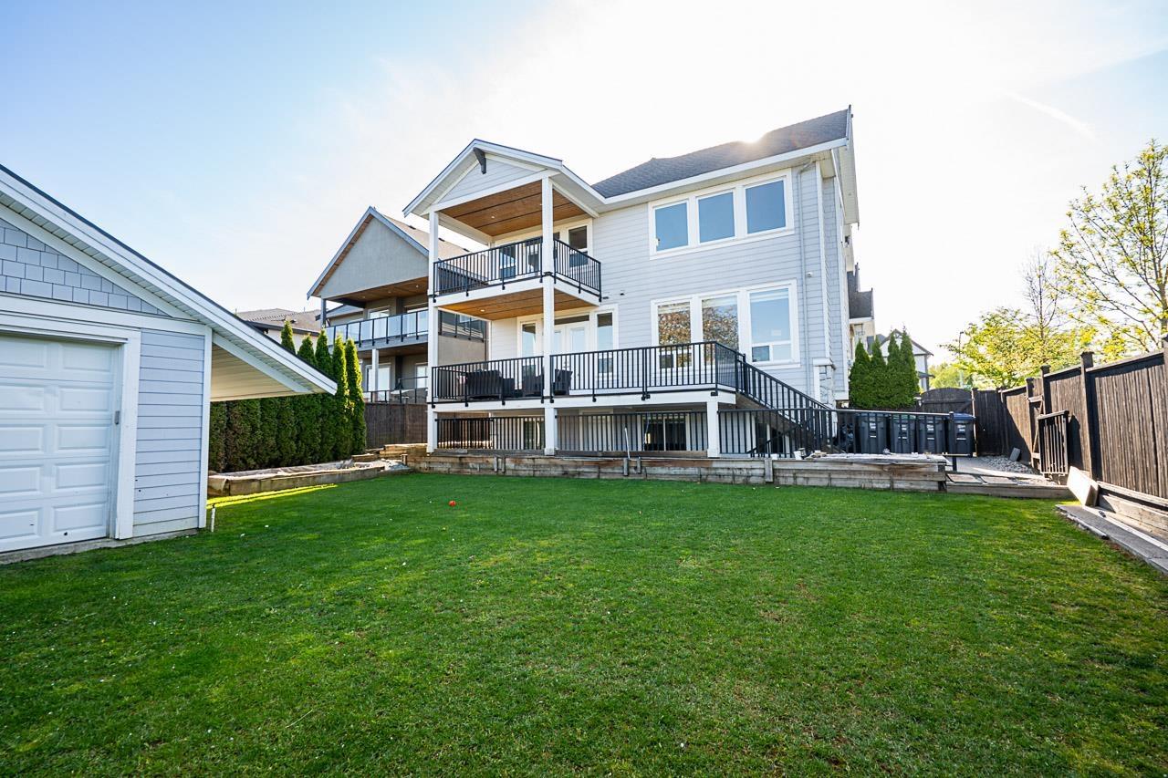 Property at 18712 55 AVENUE image 5