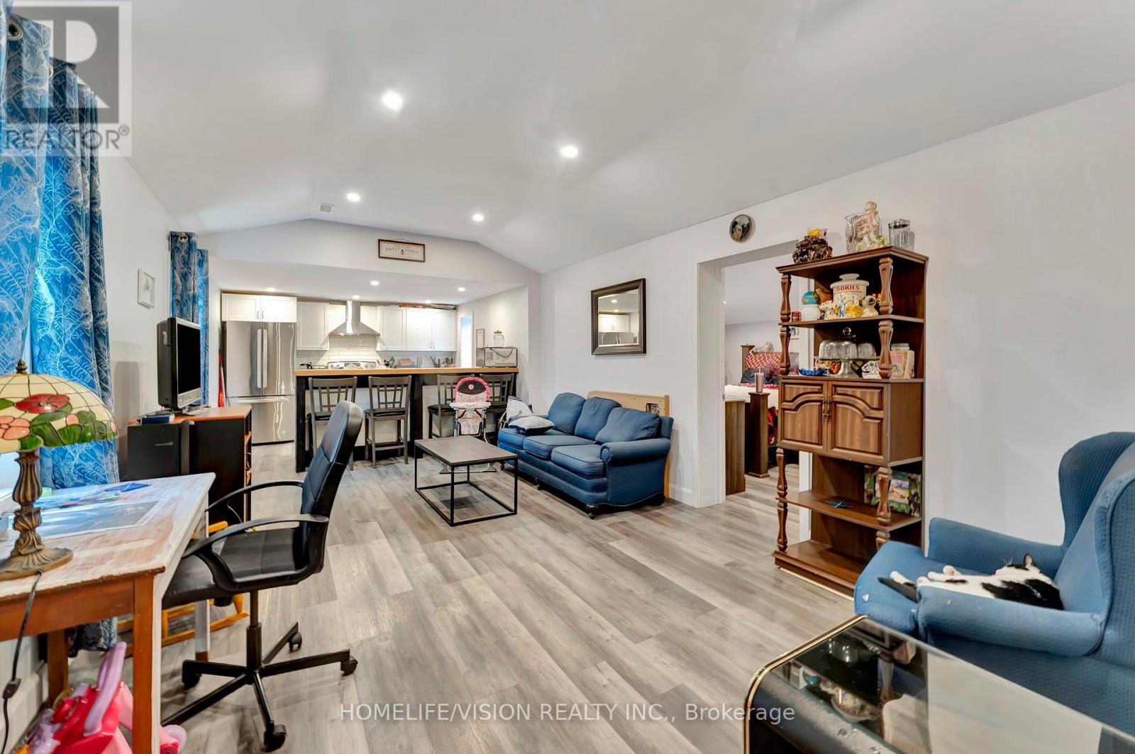 Property at 279 DARLING STREET image 4