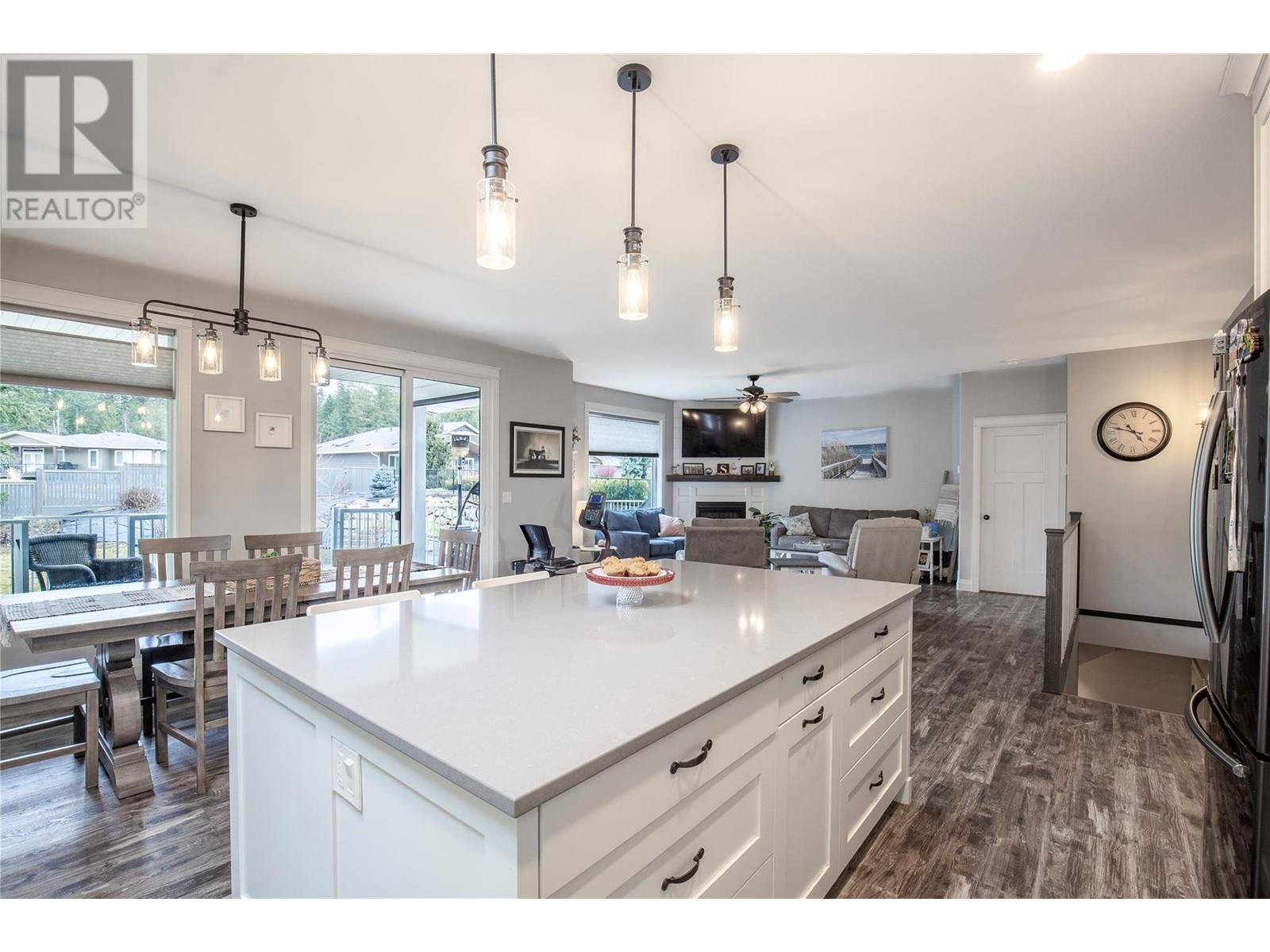 2725 Sunnydale Drive, Blind Bay, British Columbia  V0E 1H2 - Photo 6 - 10345618