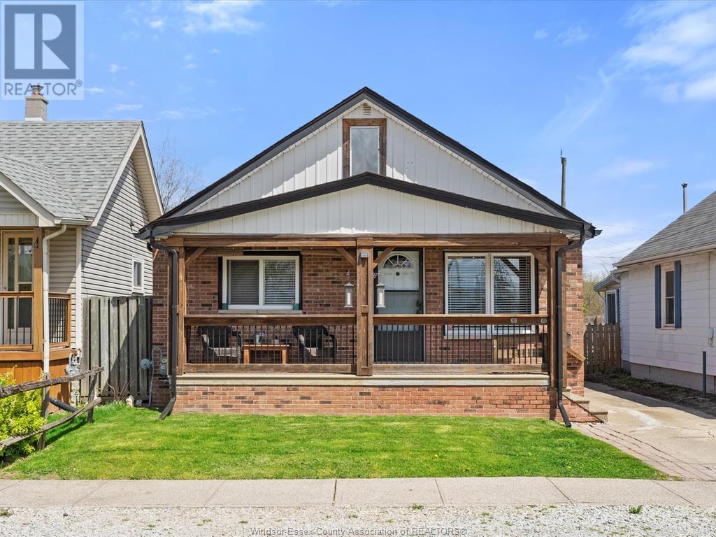 MLS# 25010802: 2258 CHARL AVENUE, Windsor, Canada