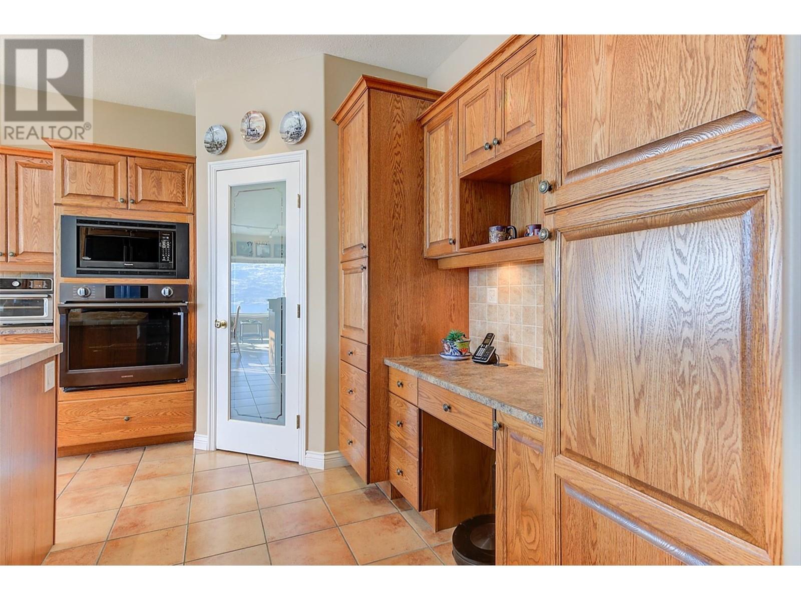 Property at 6469 Bulyea Avenue image 3