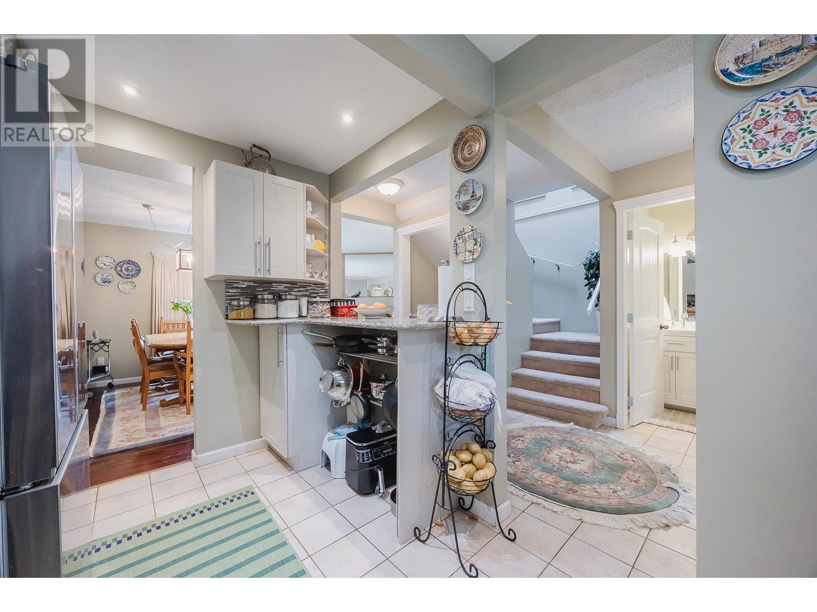 Property at 3 561 SHAW AVENUE image 3