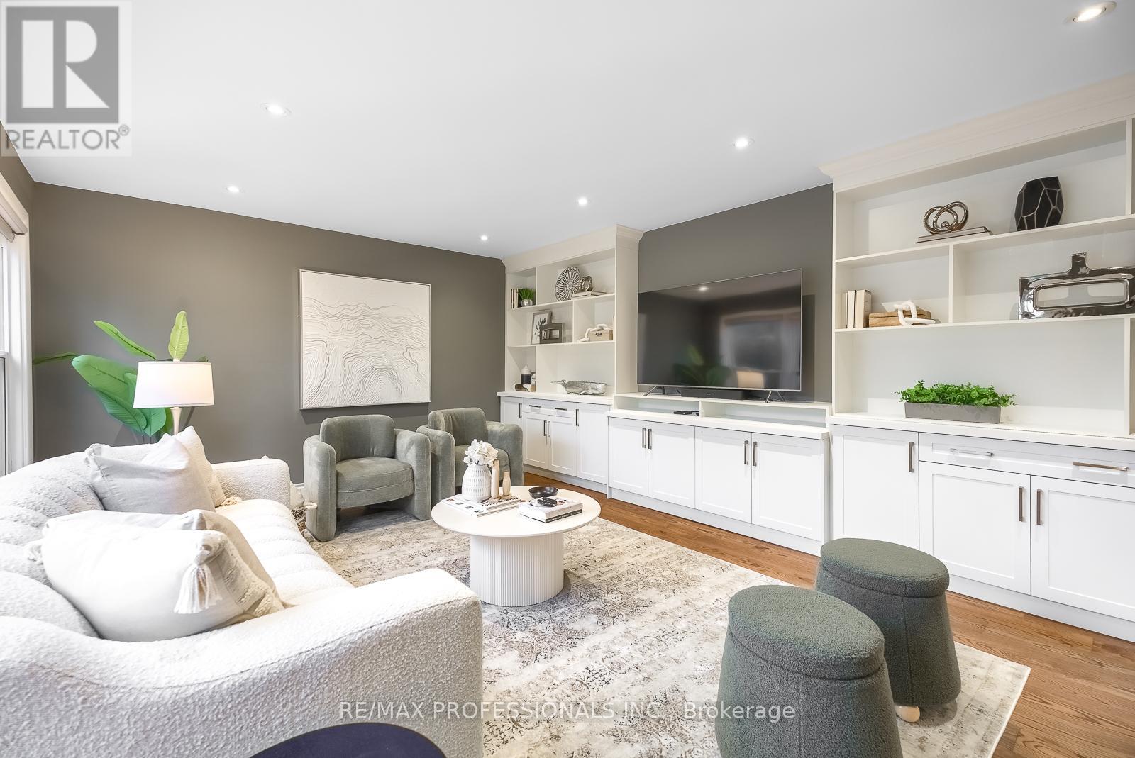 6 Ainsley Gardens, Toronto, Ontario  M9A 1M5 - Photo 24 - W12112363
