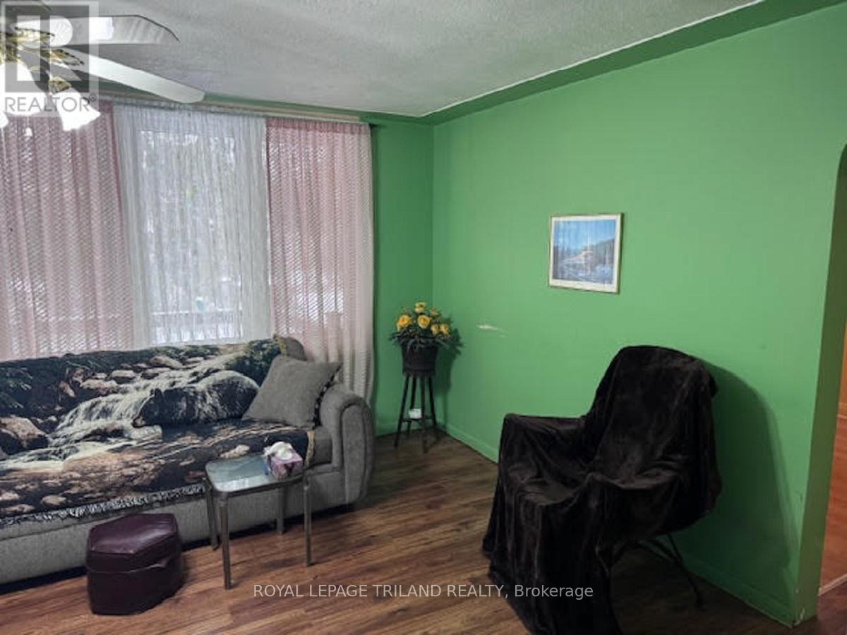 558 Crumlin Side Road, London East, Ontario  N6M 1H4 - Photo 7 - X11976958