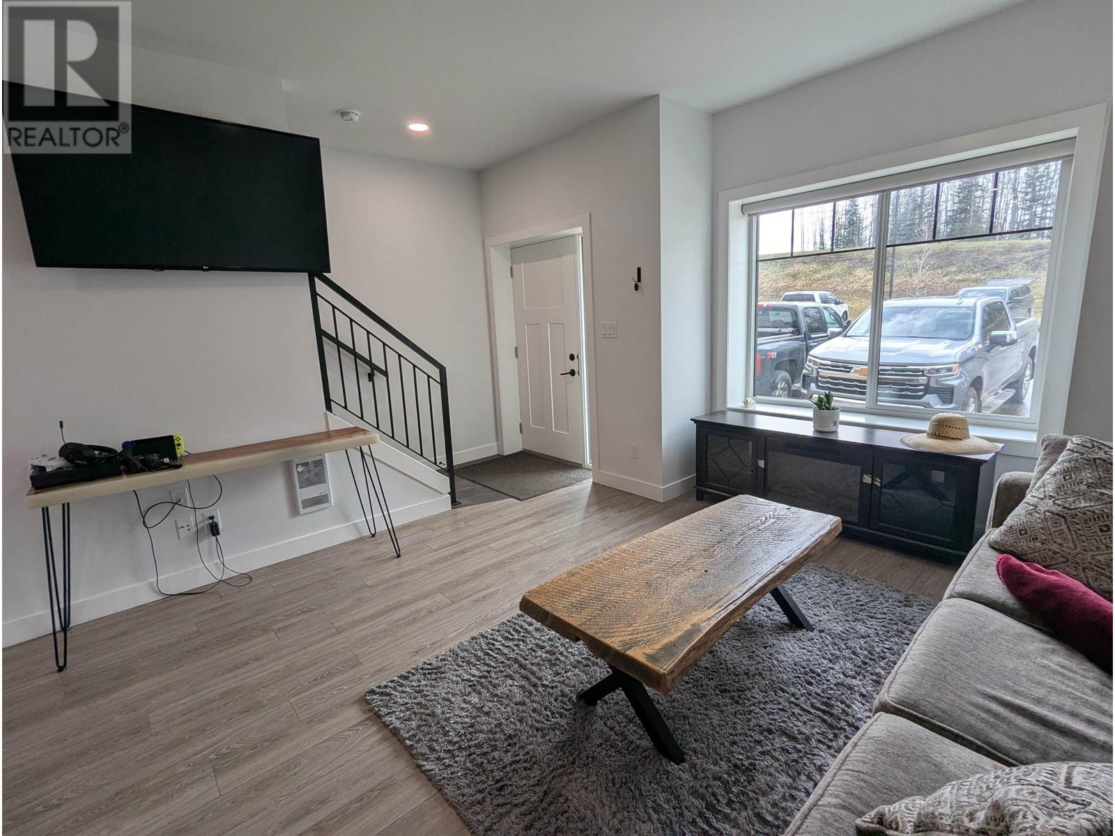 6 3030 Pacific Street, Smithers, British Columbia  V0J 2N0 - Photo 5 - R2995995