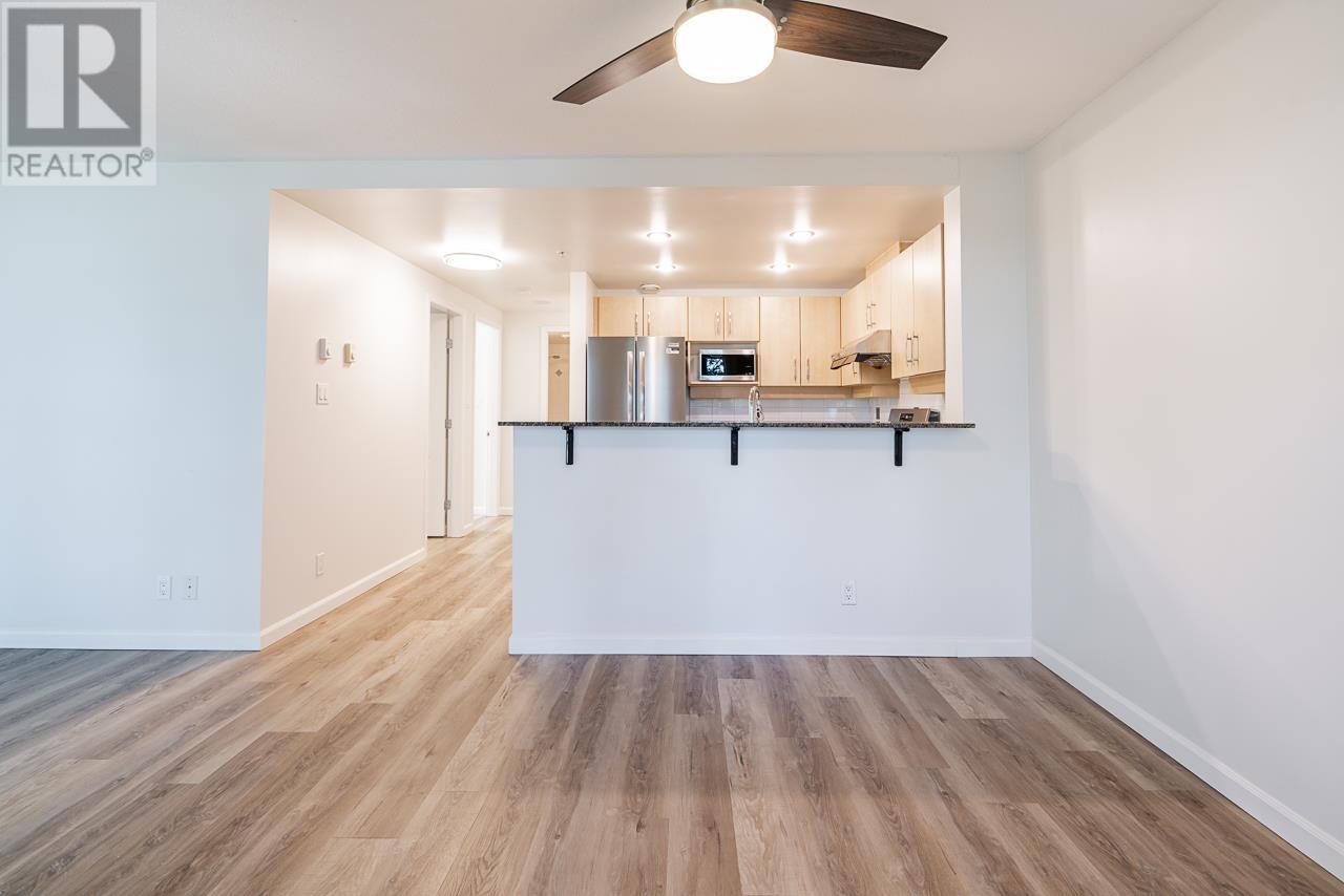 005 9298 University Crescent, Burnaby, British Columbia  V5A 4X8 - Photo 13 - R2989166