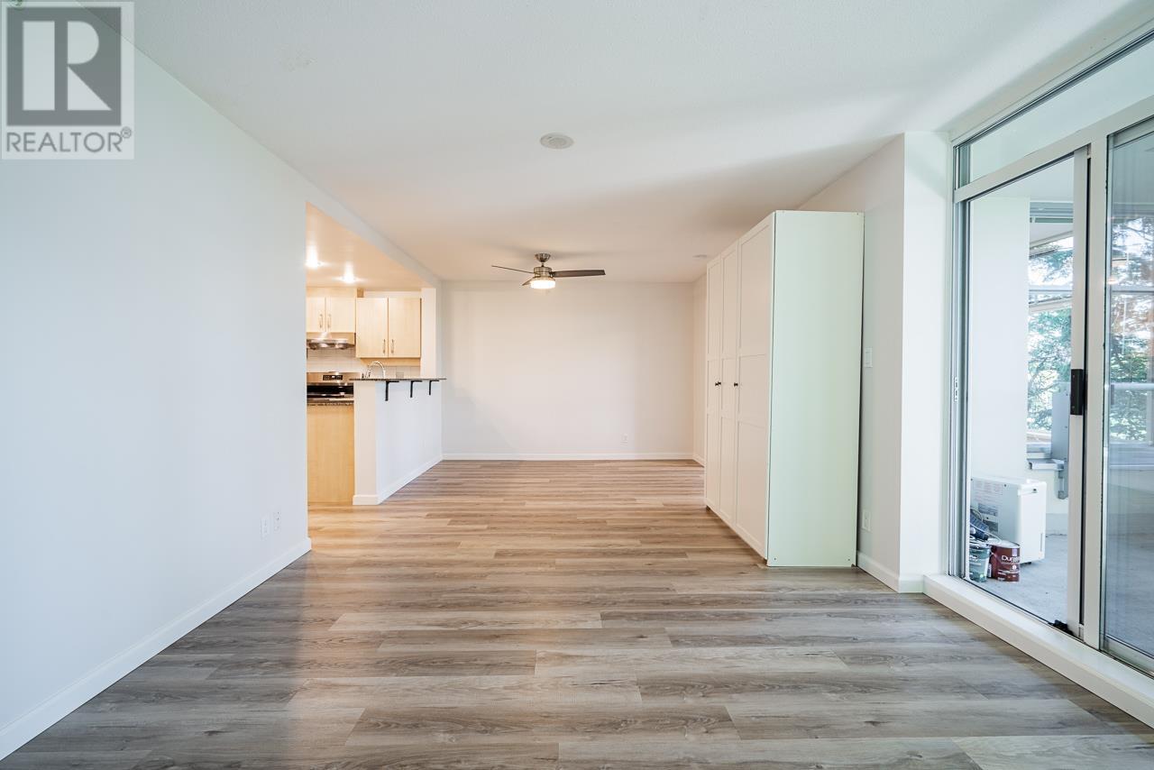 005 9298 University Crescent, Burnaby, British Columbia  V5A 4X8 - Photo 9 - R2989166