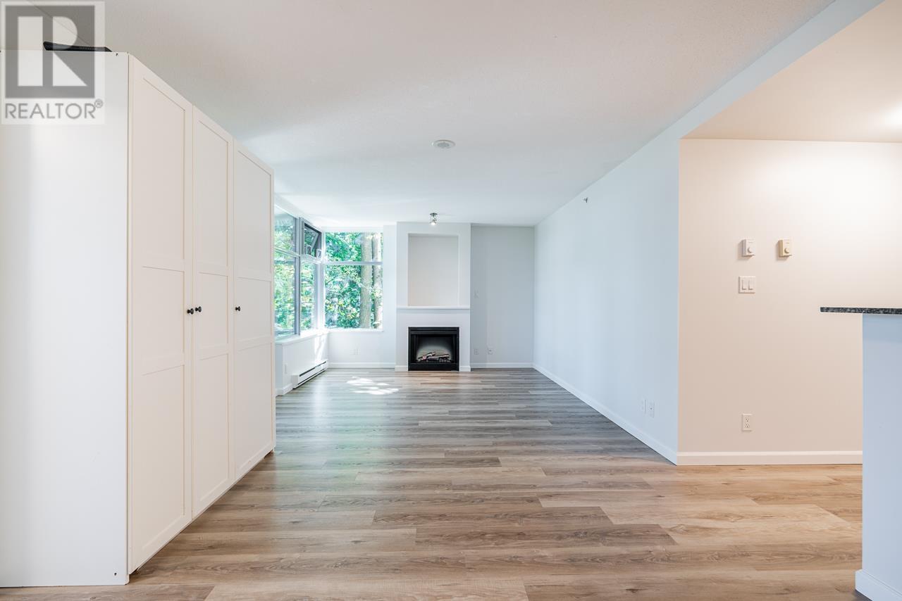 005 9298 University Crescent, Burnaby, British Columbia  V5A 4X8 - Photo 12 - R2989166