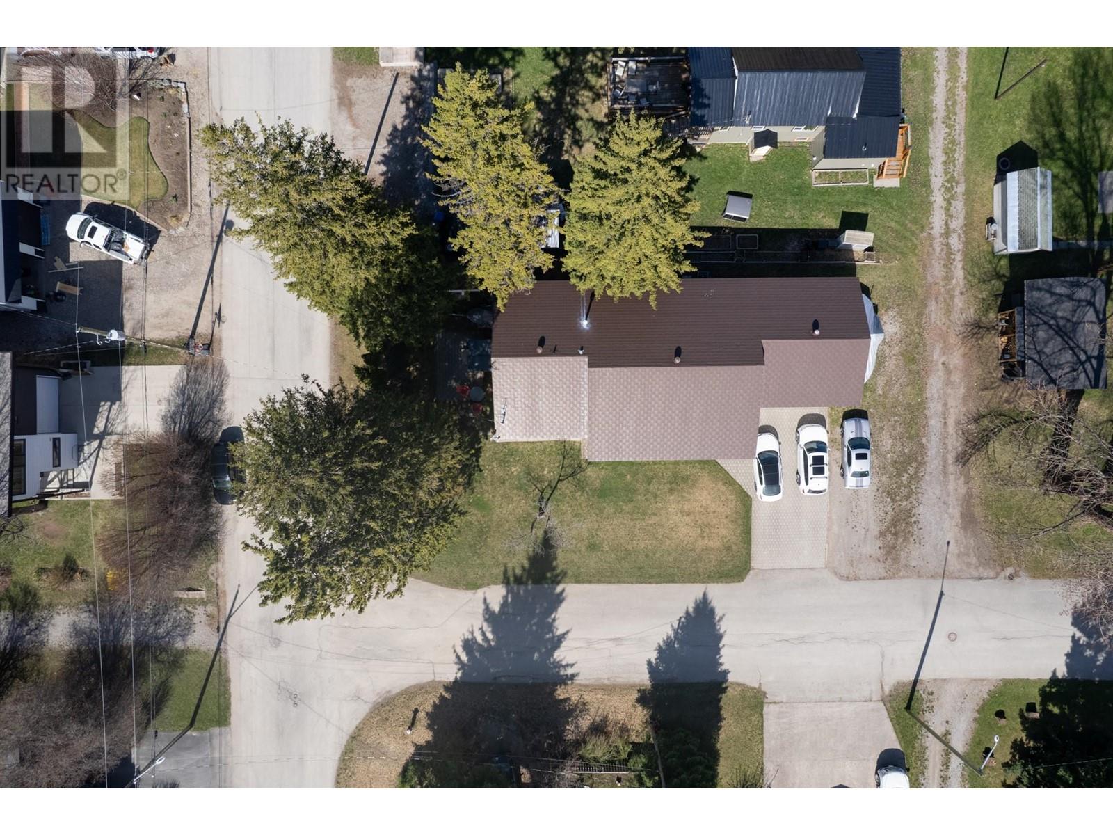 802 11th Avenue, Fernie, British Columbia  V0B 1M0 - Photo 48 - 10344951
