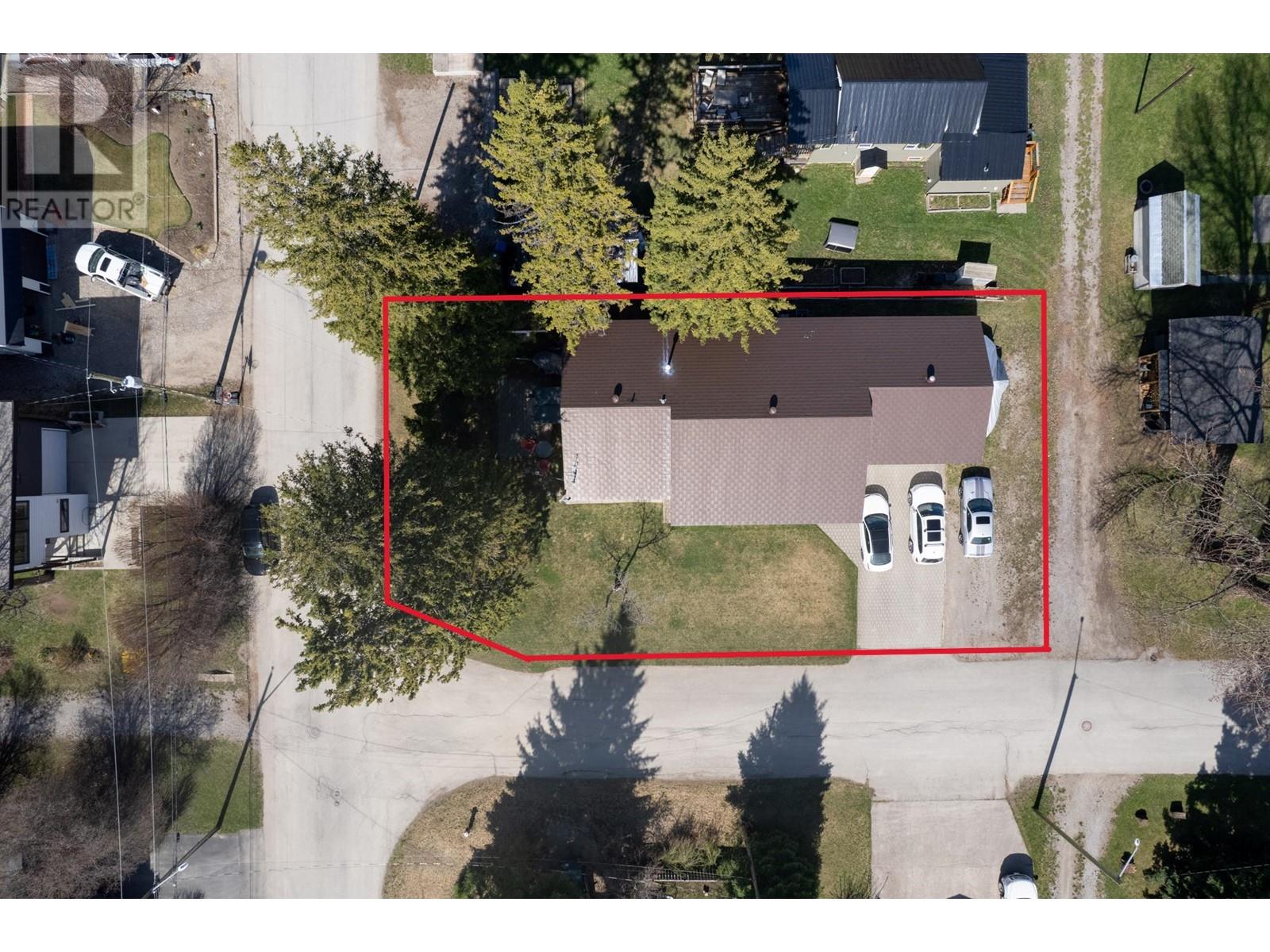 802 11th Avenue, Fernie, British Columbia  V0B 1M0 - Photo 49 - 10344951