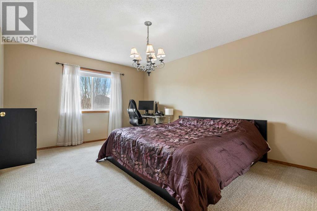 55 Somercrest Grove Sw, Calgary, Alberta  T2Y 3M2 - Photo 18 - A2212896