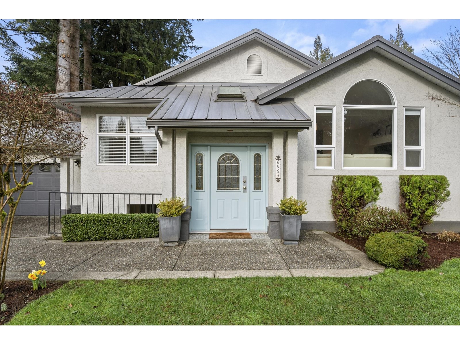 Property at 8995 TRATTLE STREET image 4