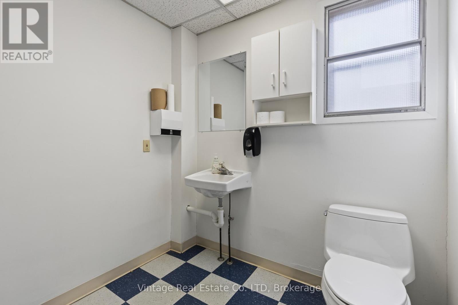 29 Albert Street W, Thorold, Ontario  L2V 2G2 - Photo 14 - X12114830