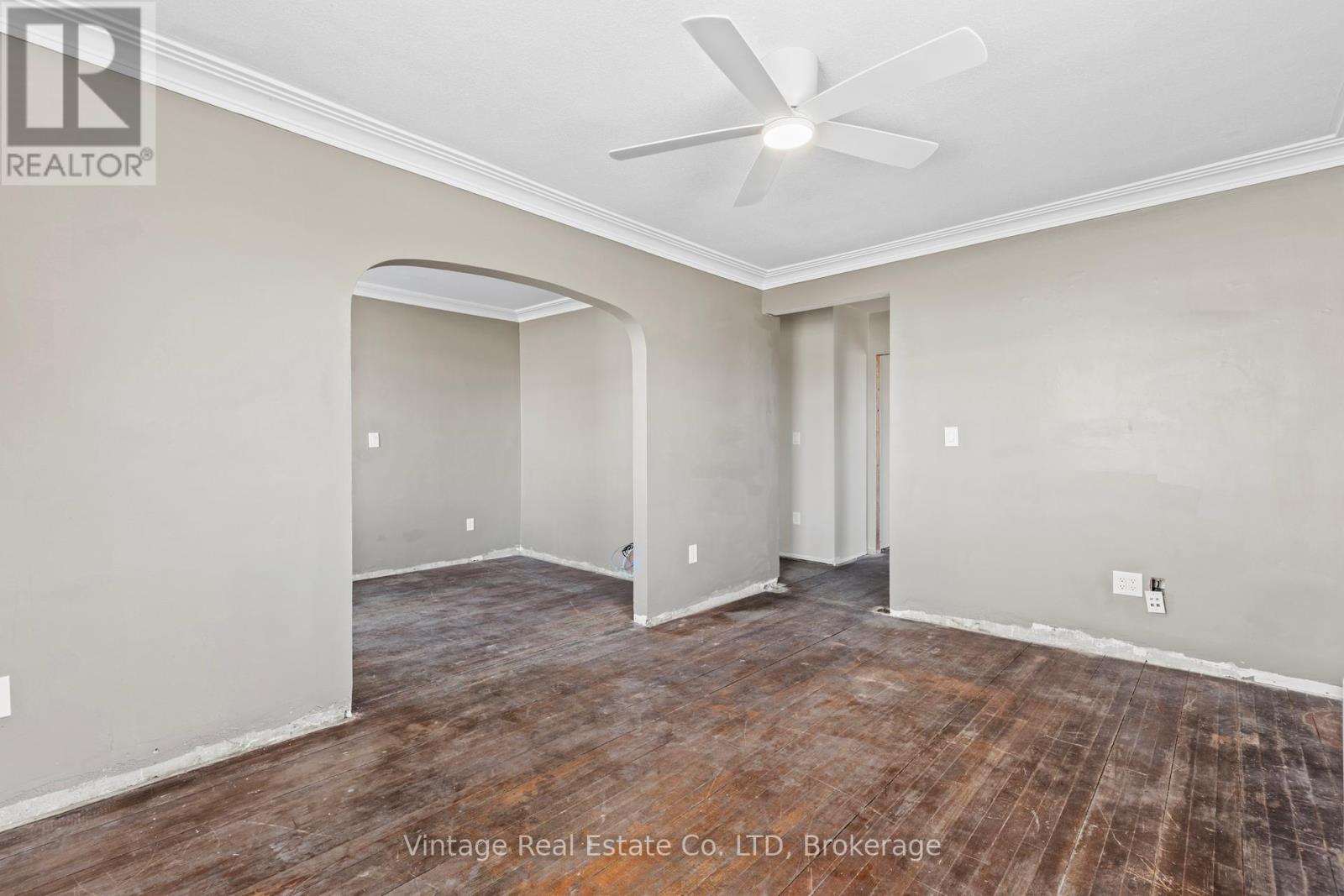 29 Albert Street W, Thorold, Ontario  L2V 2G2 - Photo 25 - X12114830
