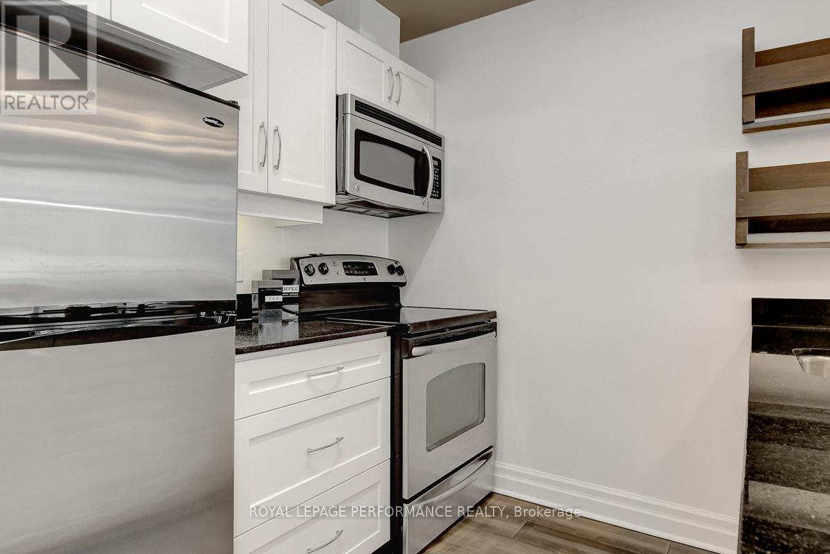 404 - 245 Kent Street, Ottawa, Ontario  K2P 0A5 - Photo 12 - X12116707
