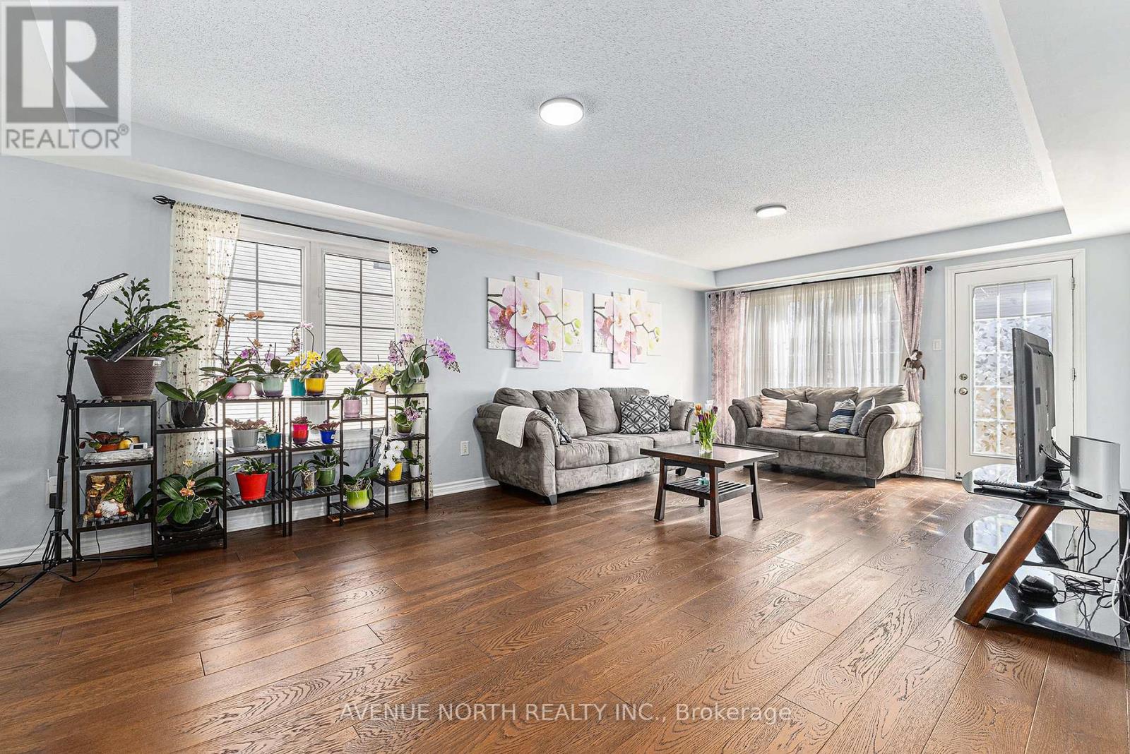 Property at 30 SOLARIS DRIVE image 4