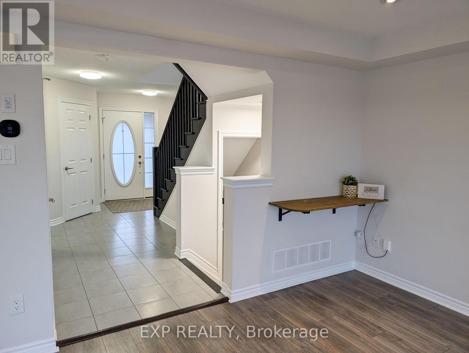 161 Cranesbill Road, Ottawa, Ontario  K2V 0J4 - Photo 4 - X12116777