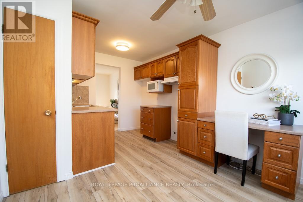 1635 Applewood Crescent, Peterborough West, Ontario K9K 1N3 - Photo 9 - X12116800